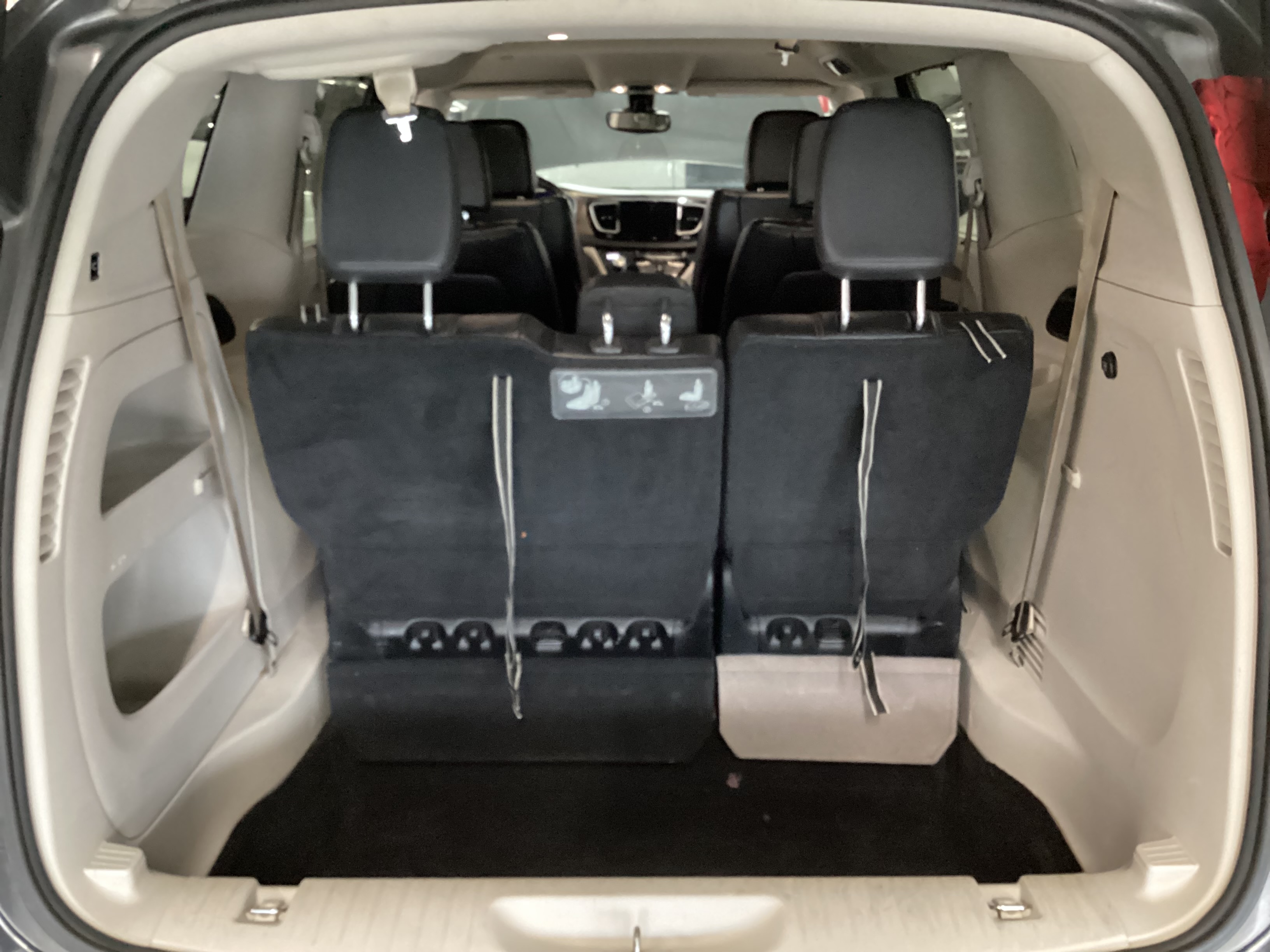 2017 CHRYSLER Pacifica Touring-L - Image 8