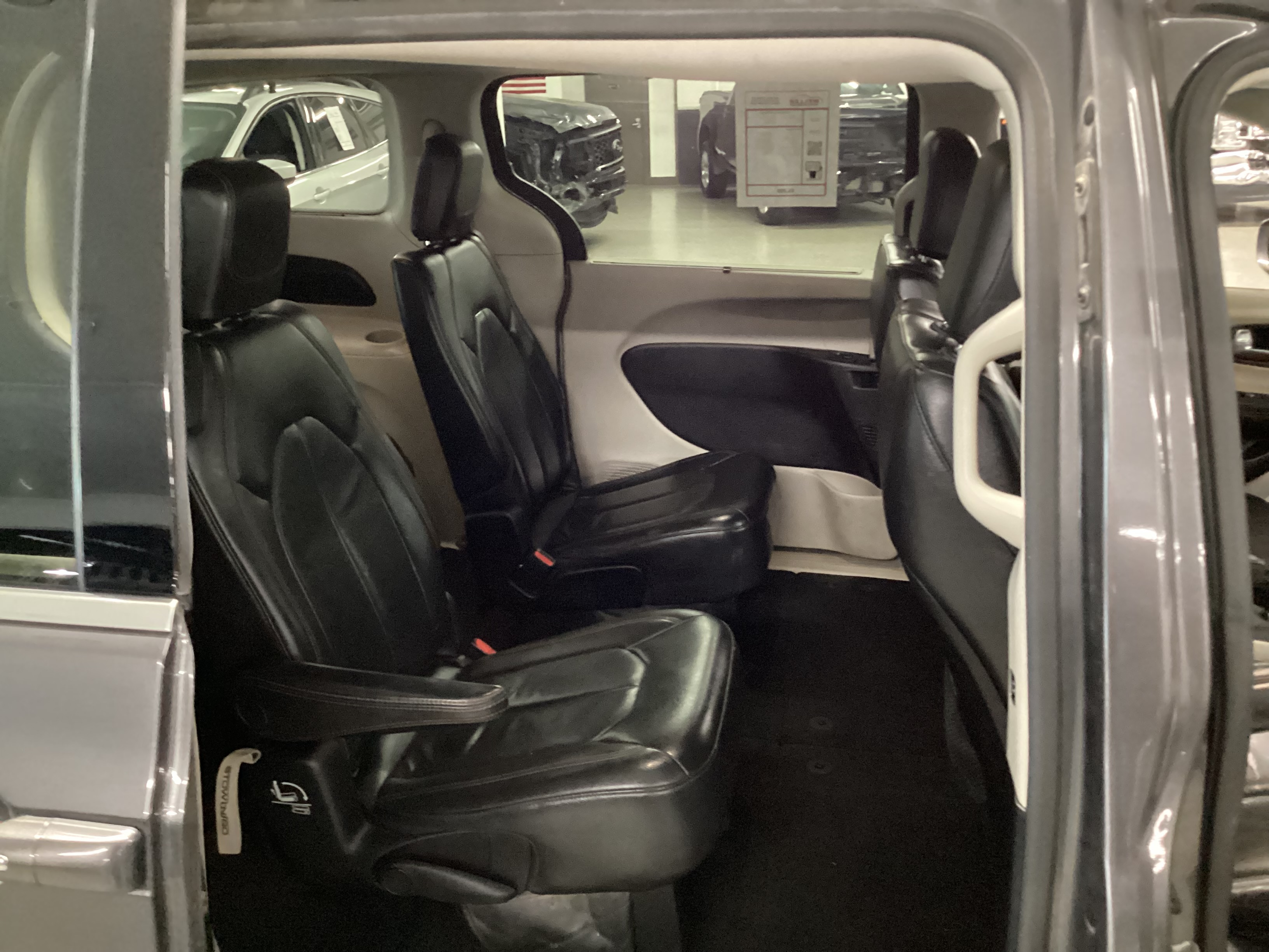 2017 CHRYSLER Pacifica Touring-L - Image 9