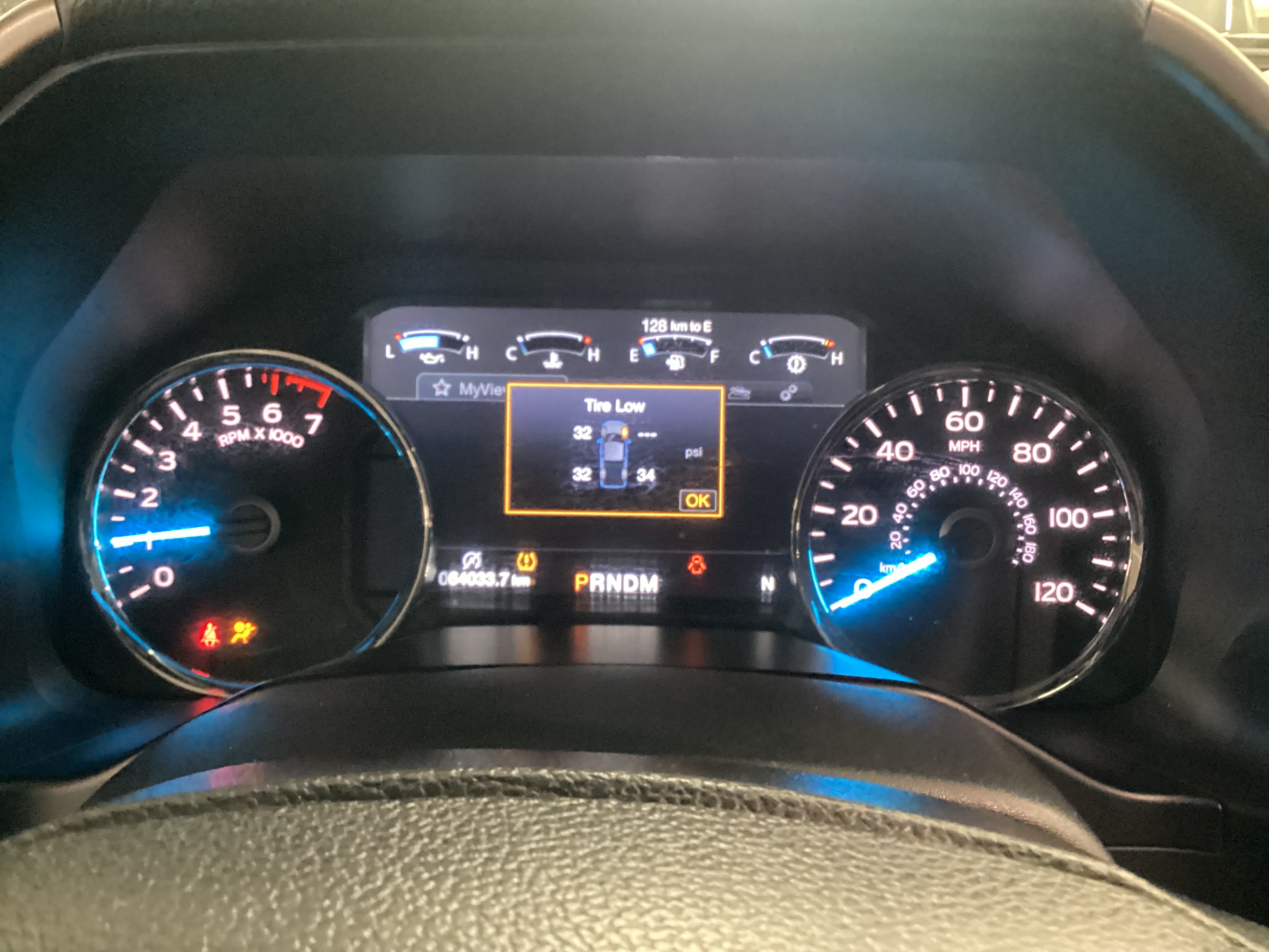 2017 FORD F-150 SuperCrew Platinum 4WD - Image 18