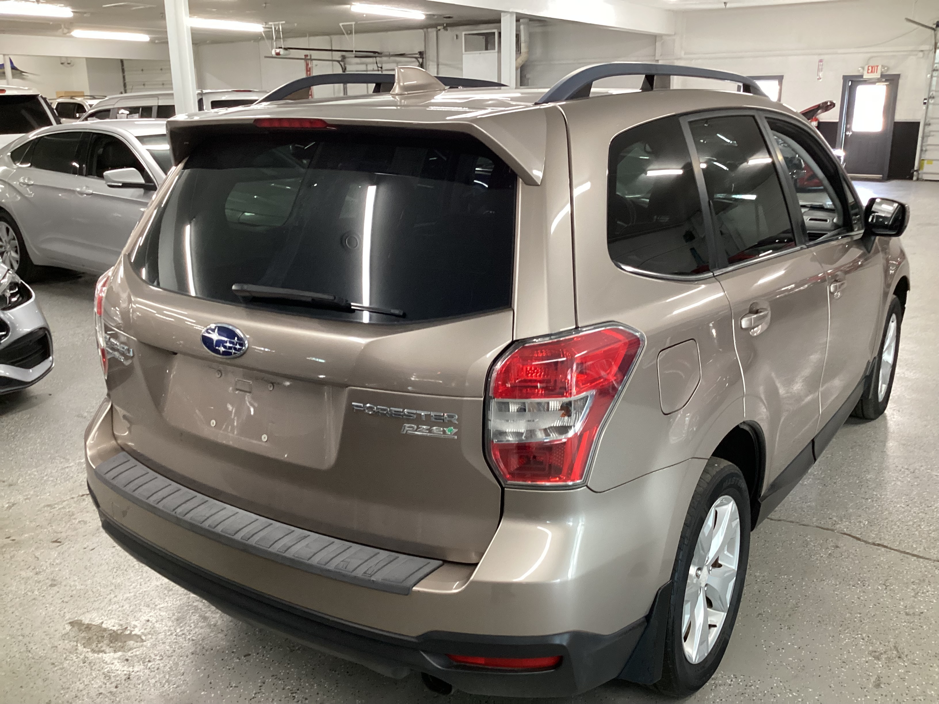 2016 SUBARU Forester Limited AWD - Image 3