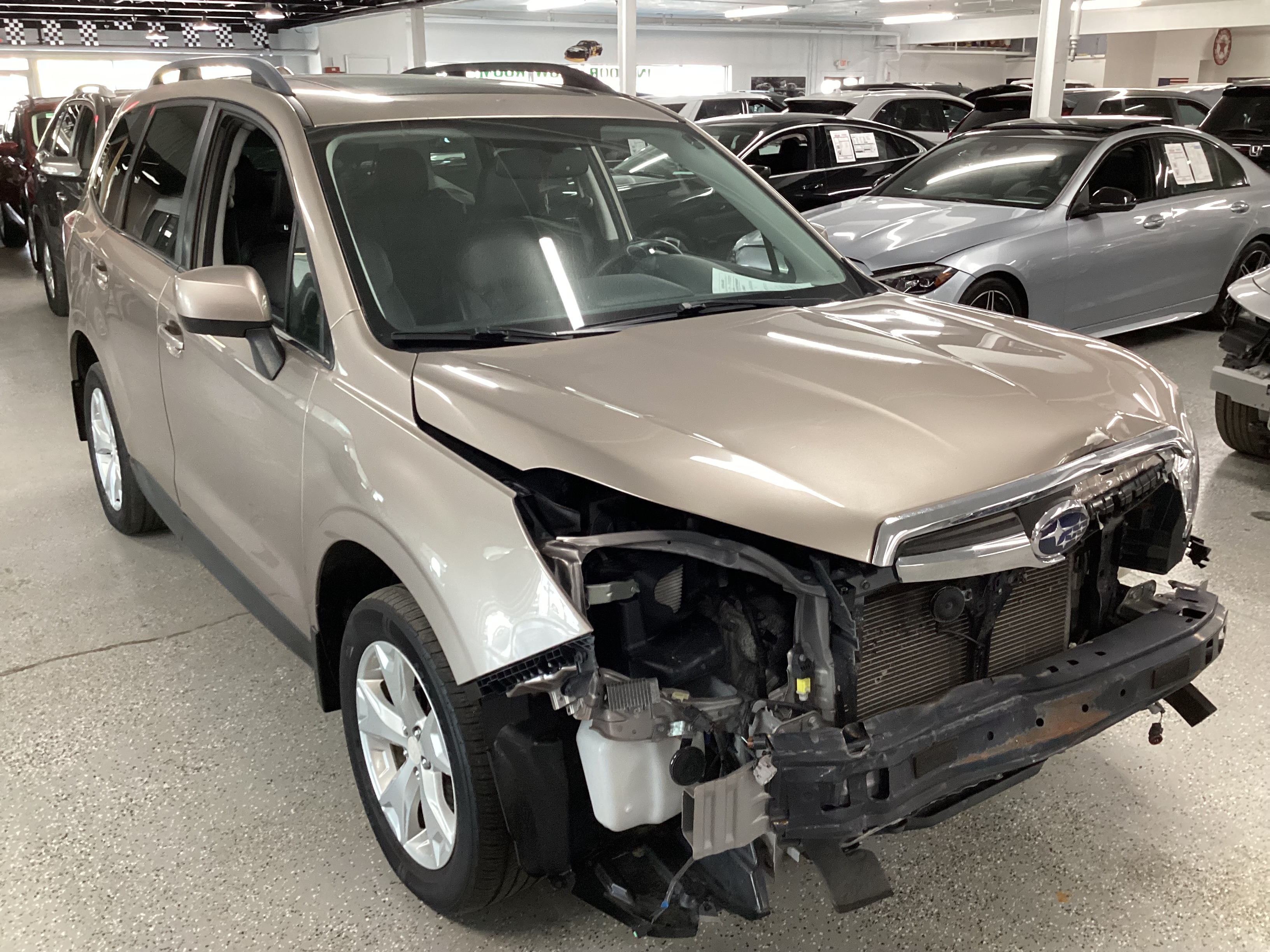 2016 SUBARU Forester Limited AWD - Image 4