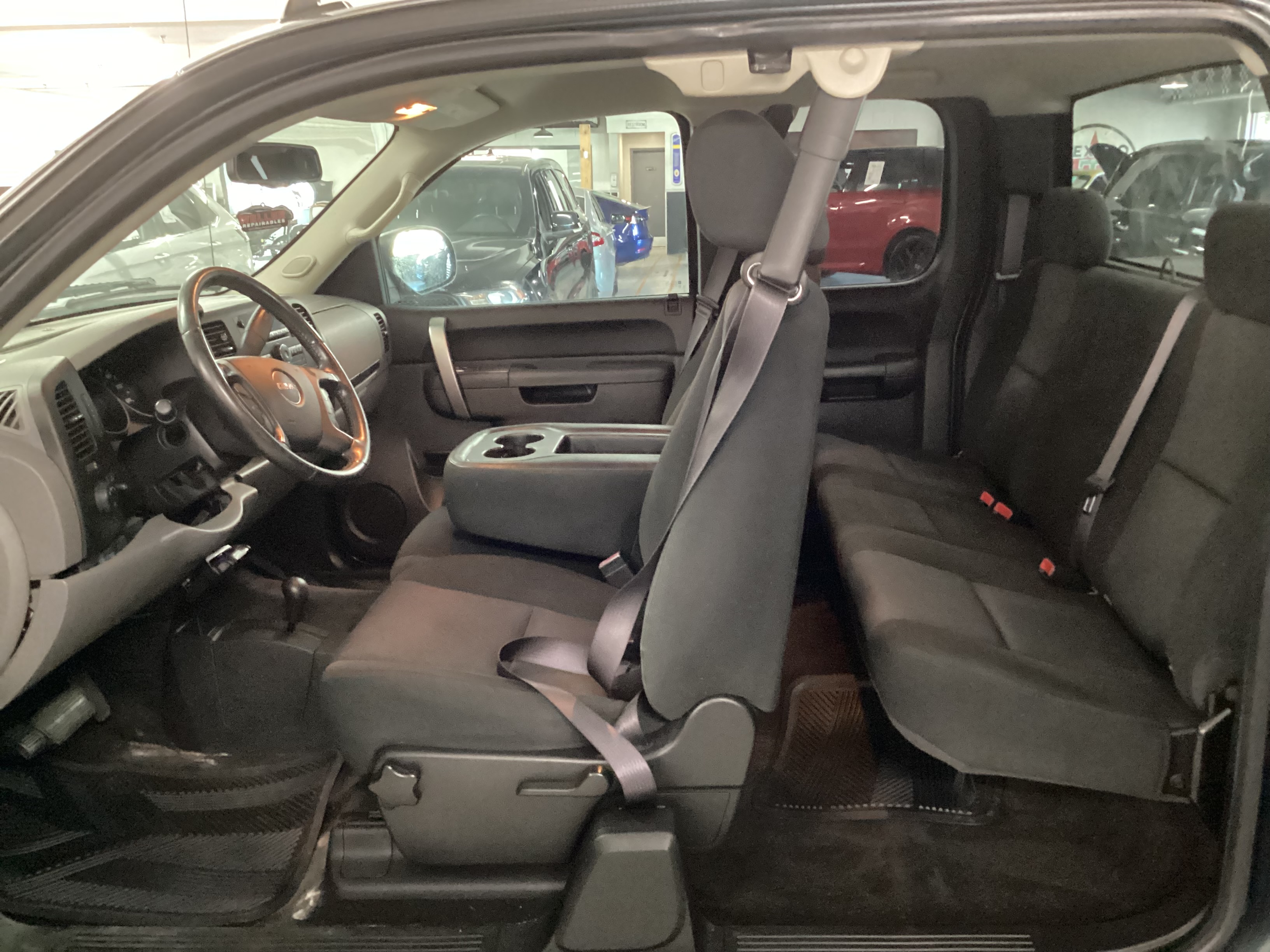 2013 GMC Sierra SL 4WD Ext. Cab - Image 6