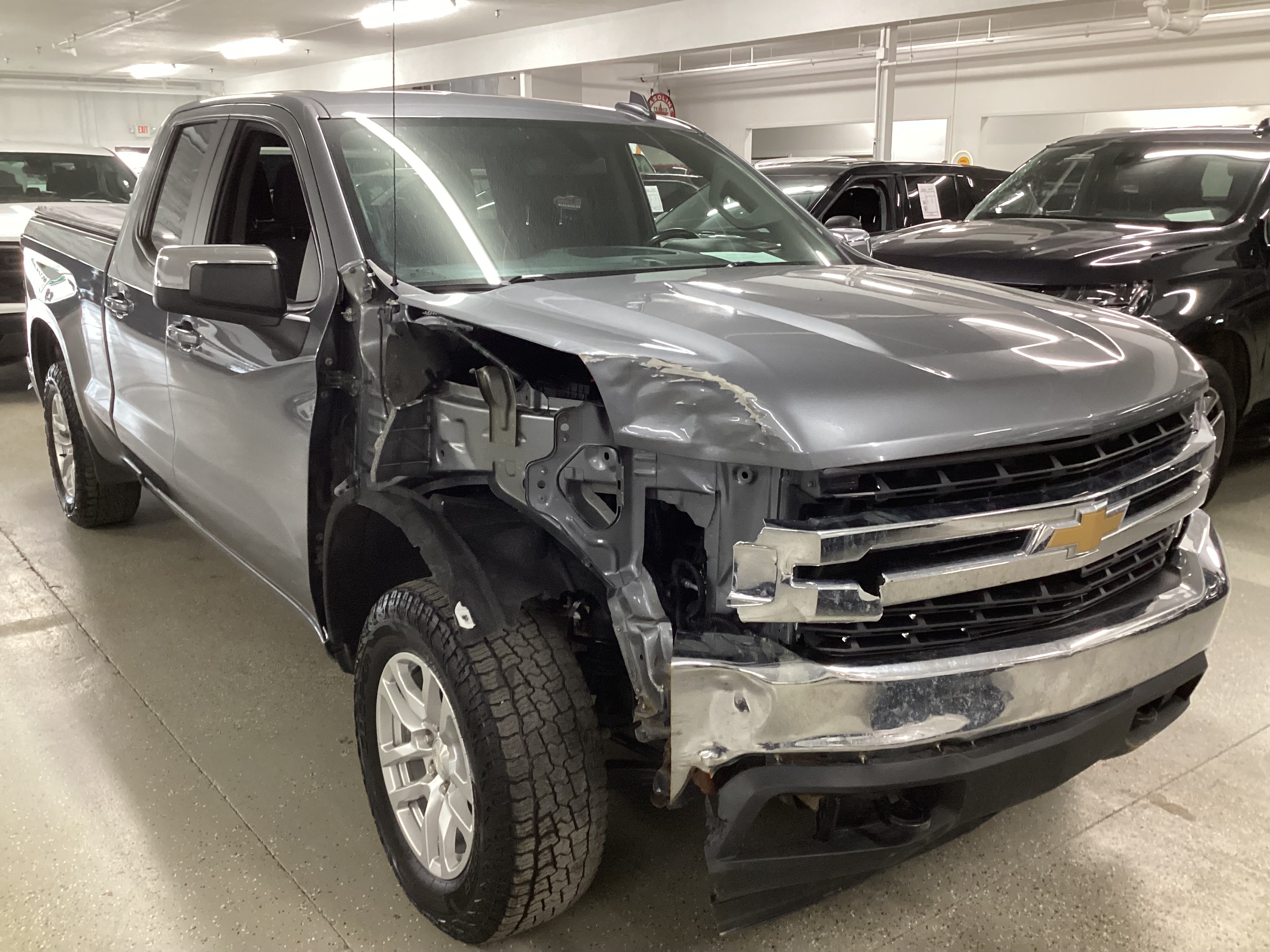 2022 CHEVROLET Silverado 1500  LTD 4WD Crew Cab - Image 4