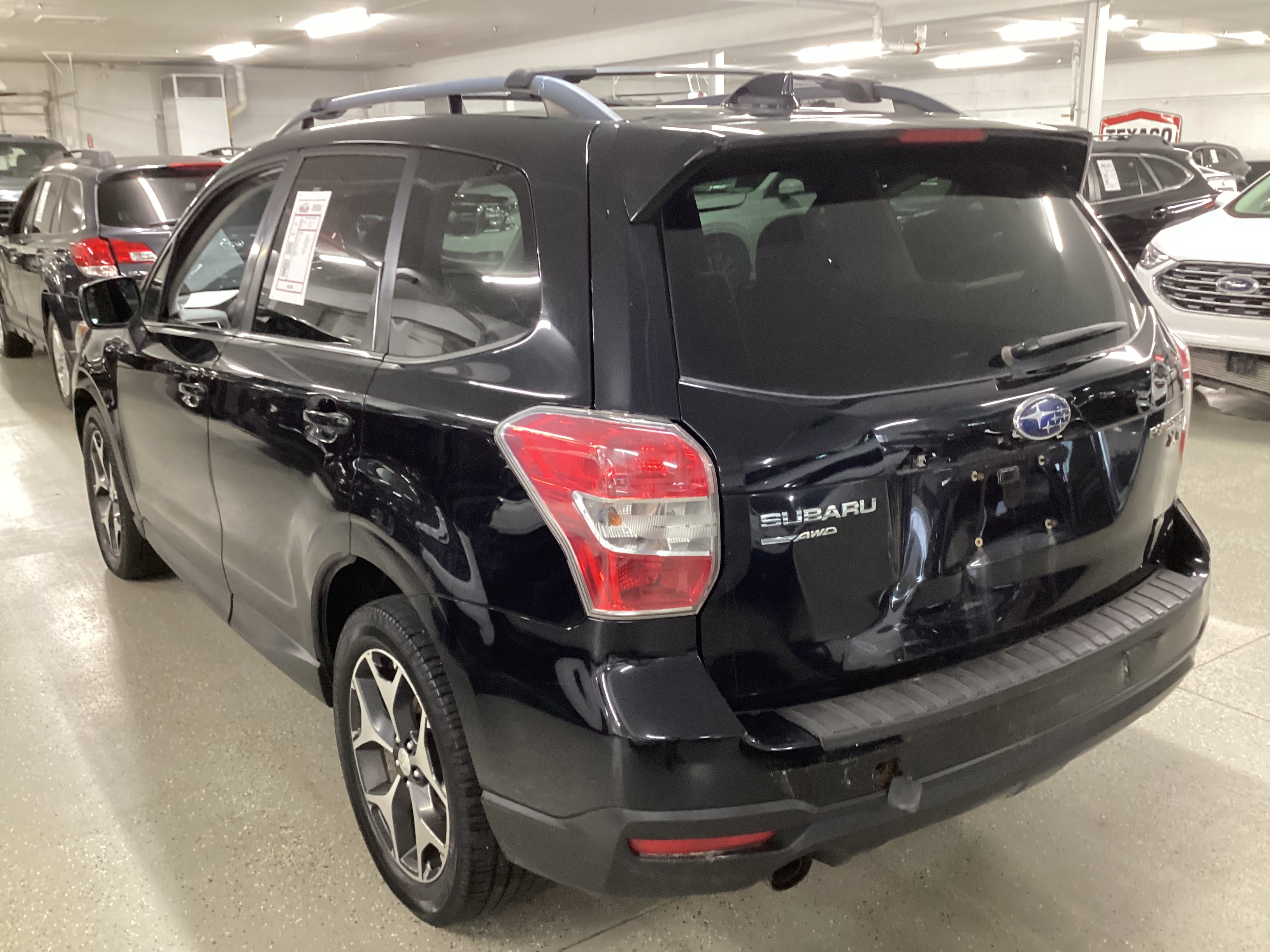 2016 SUBARU Forester Premium - Image 2
