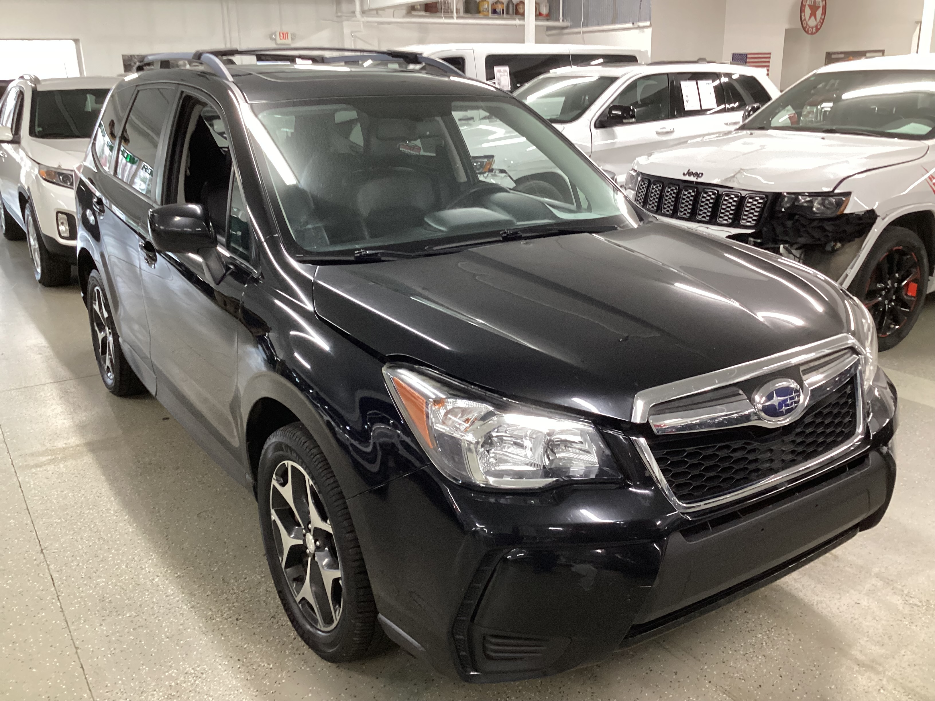 2016 SUBARU Forester Premium - Image 4