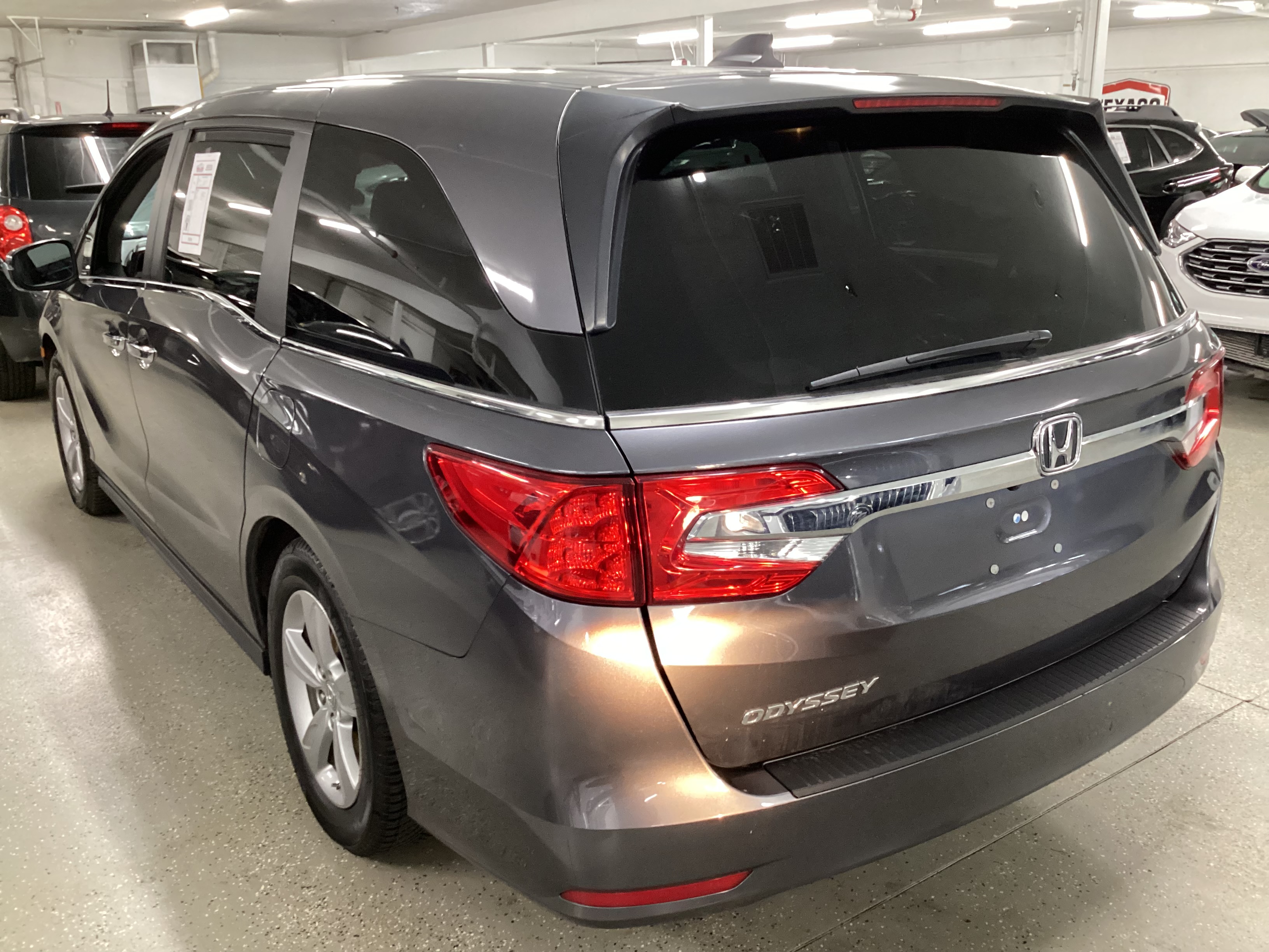2018 HONDA Odyssey EX - Image 2