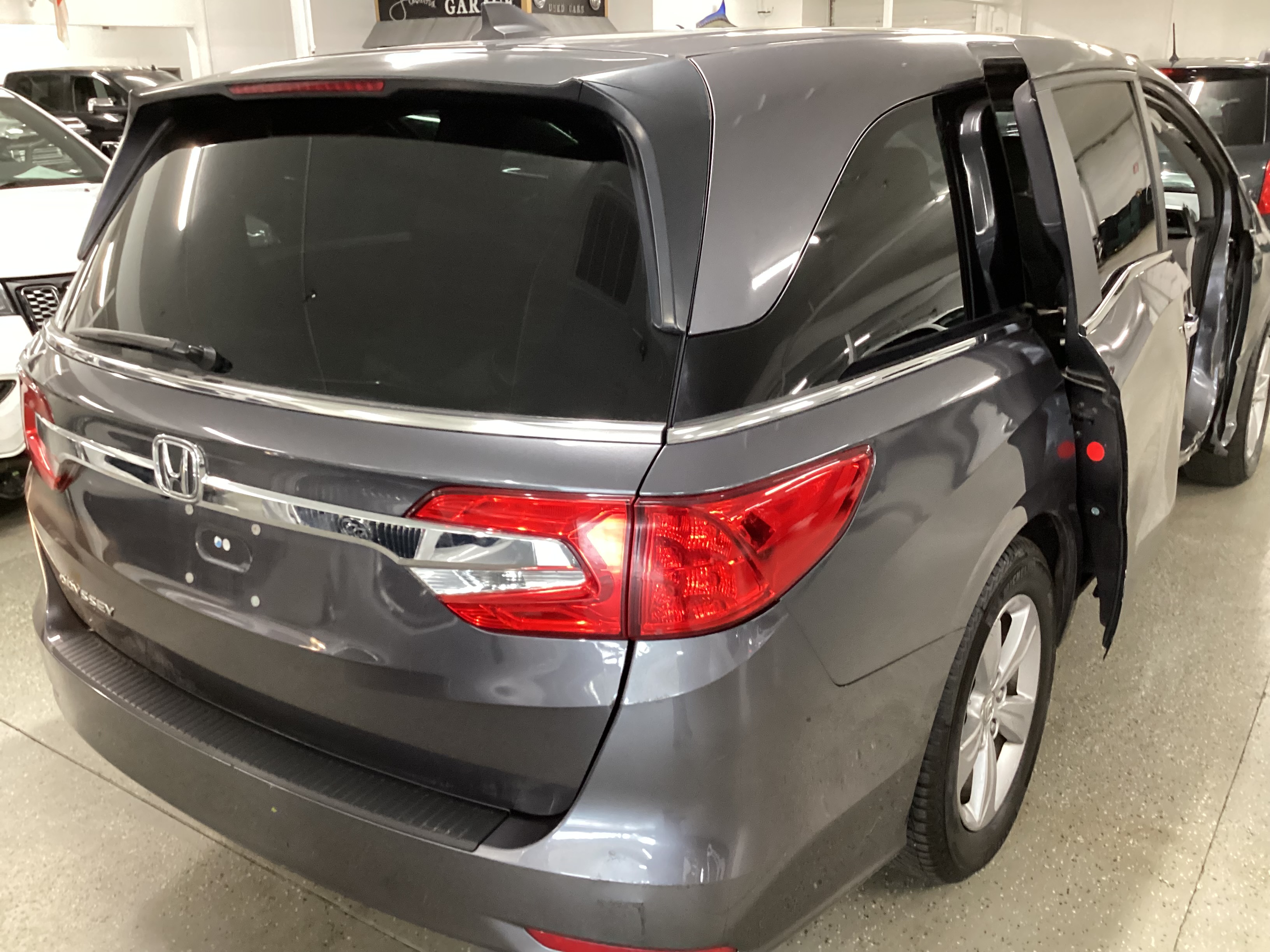 2018 HONDA Odyssey EX - Image 3