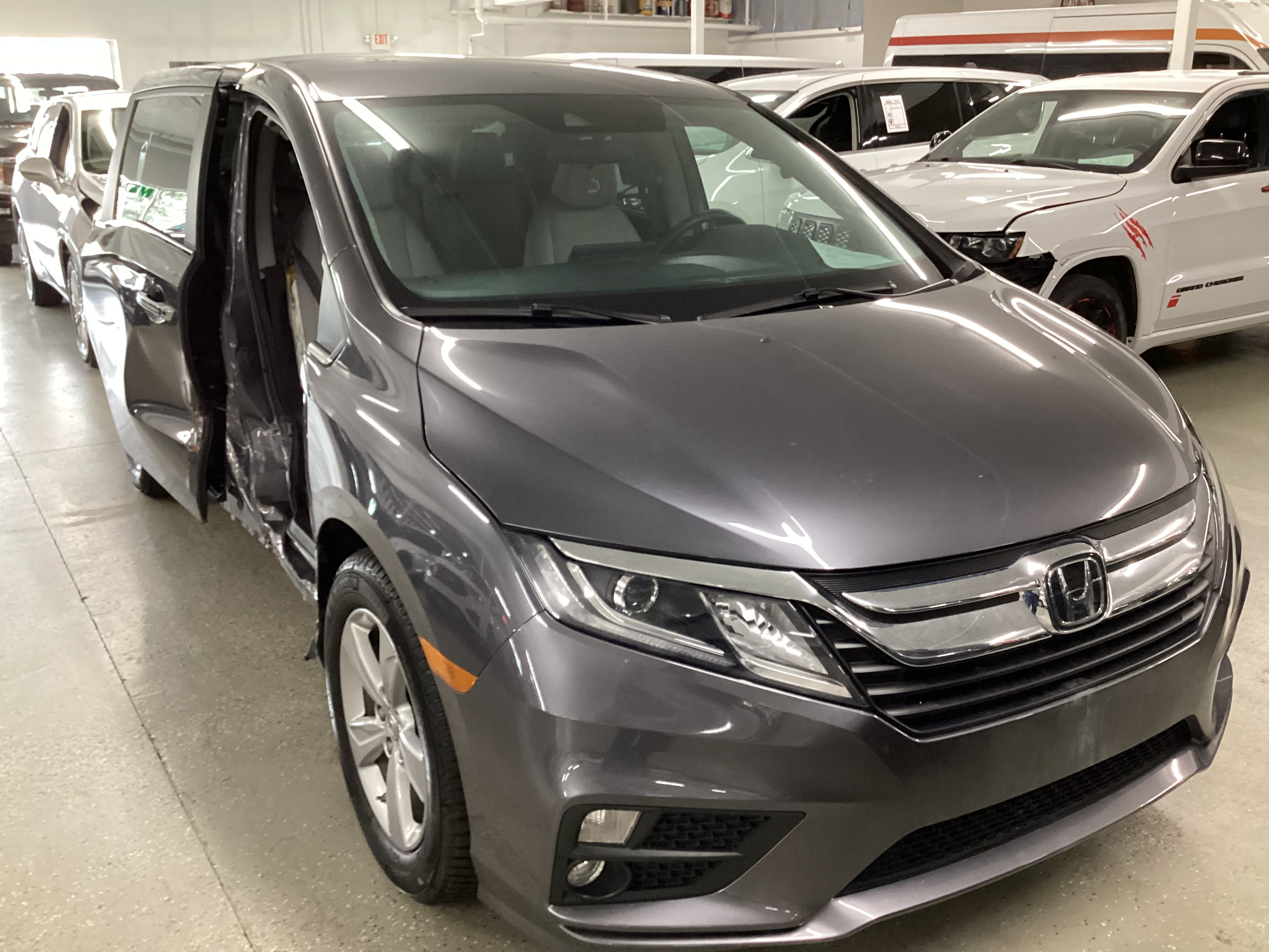 2018 HONDA Odyssey EX - Image 4