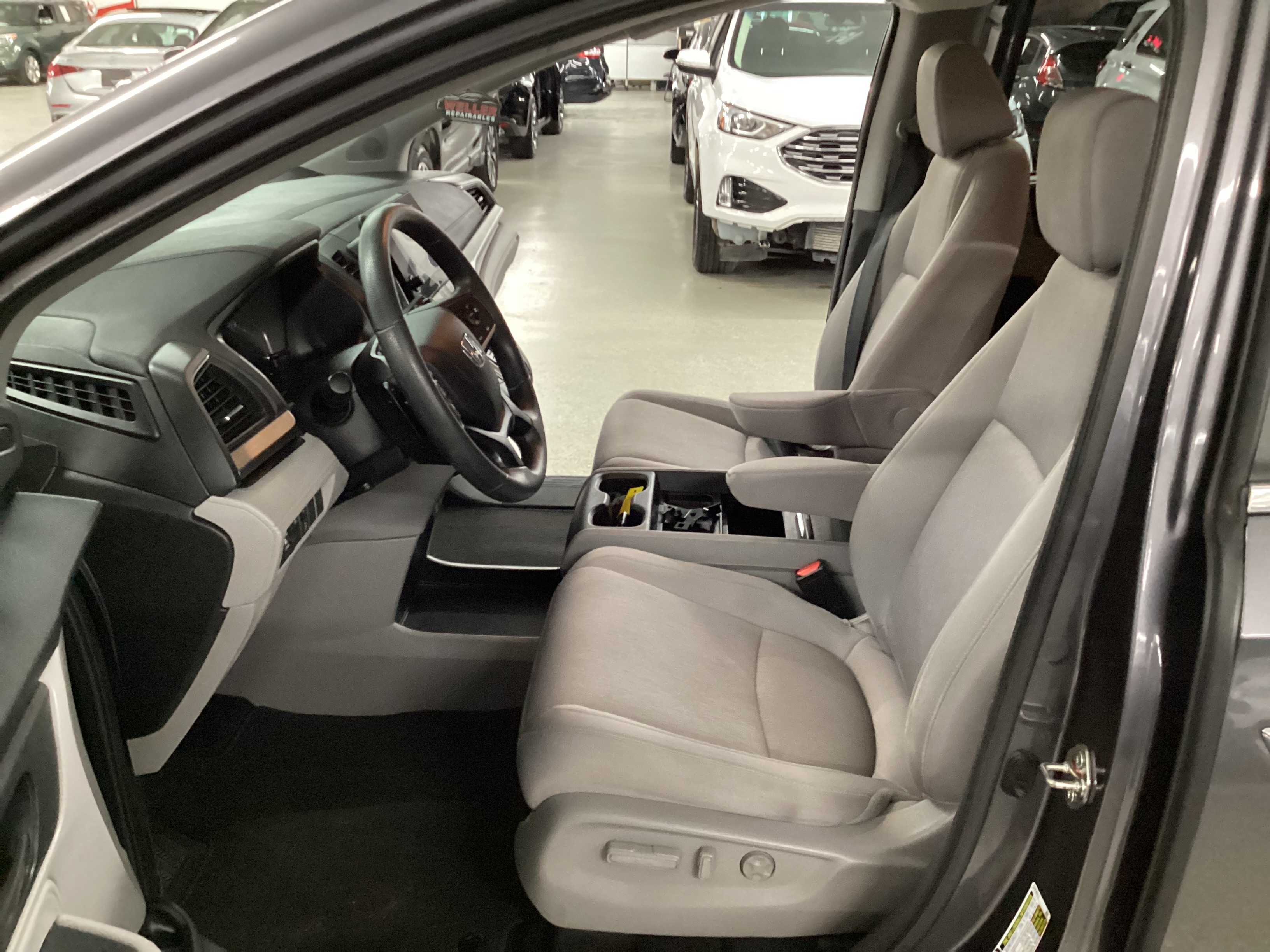 2018 HONDA Odyssey EX - Image 5