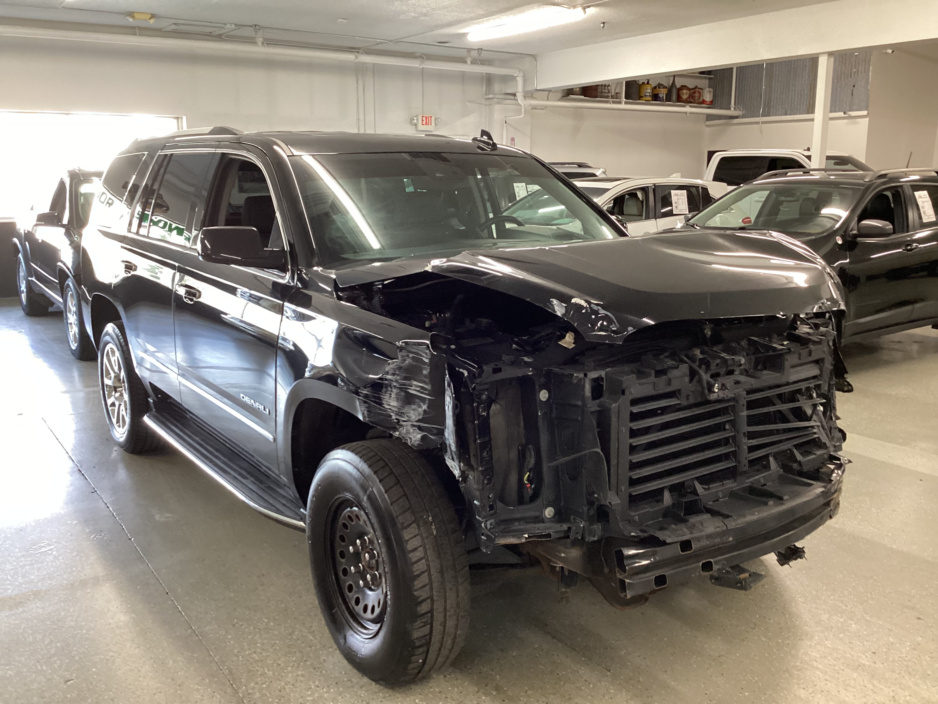 2018 GMC Yukon Denali 4WD - Image 4