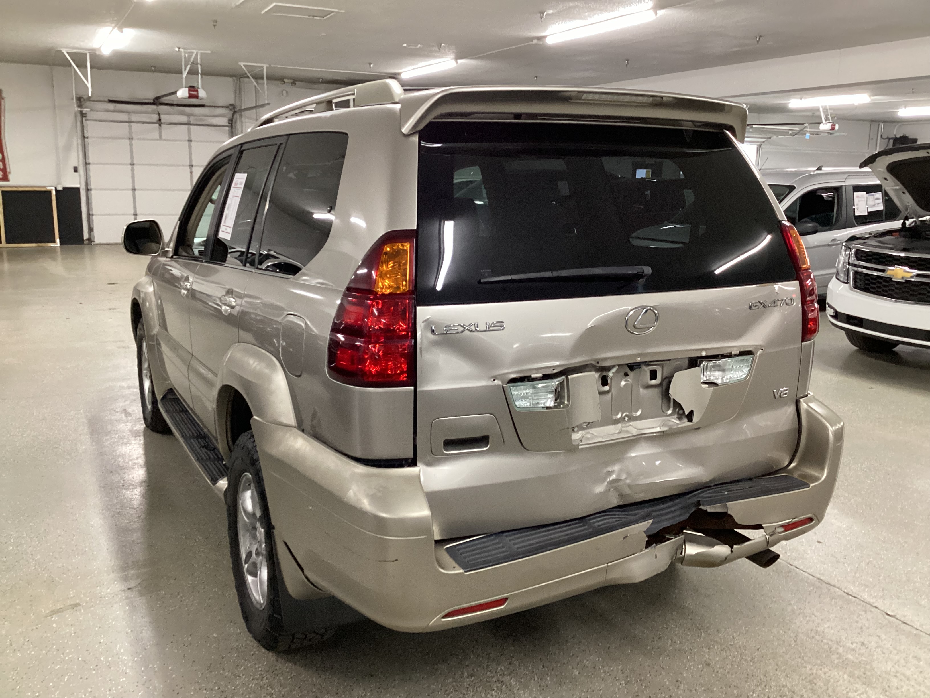 2005 LEXUS GX470 4WD - Image 2