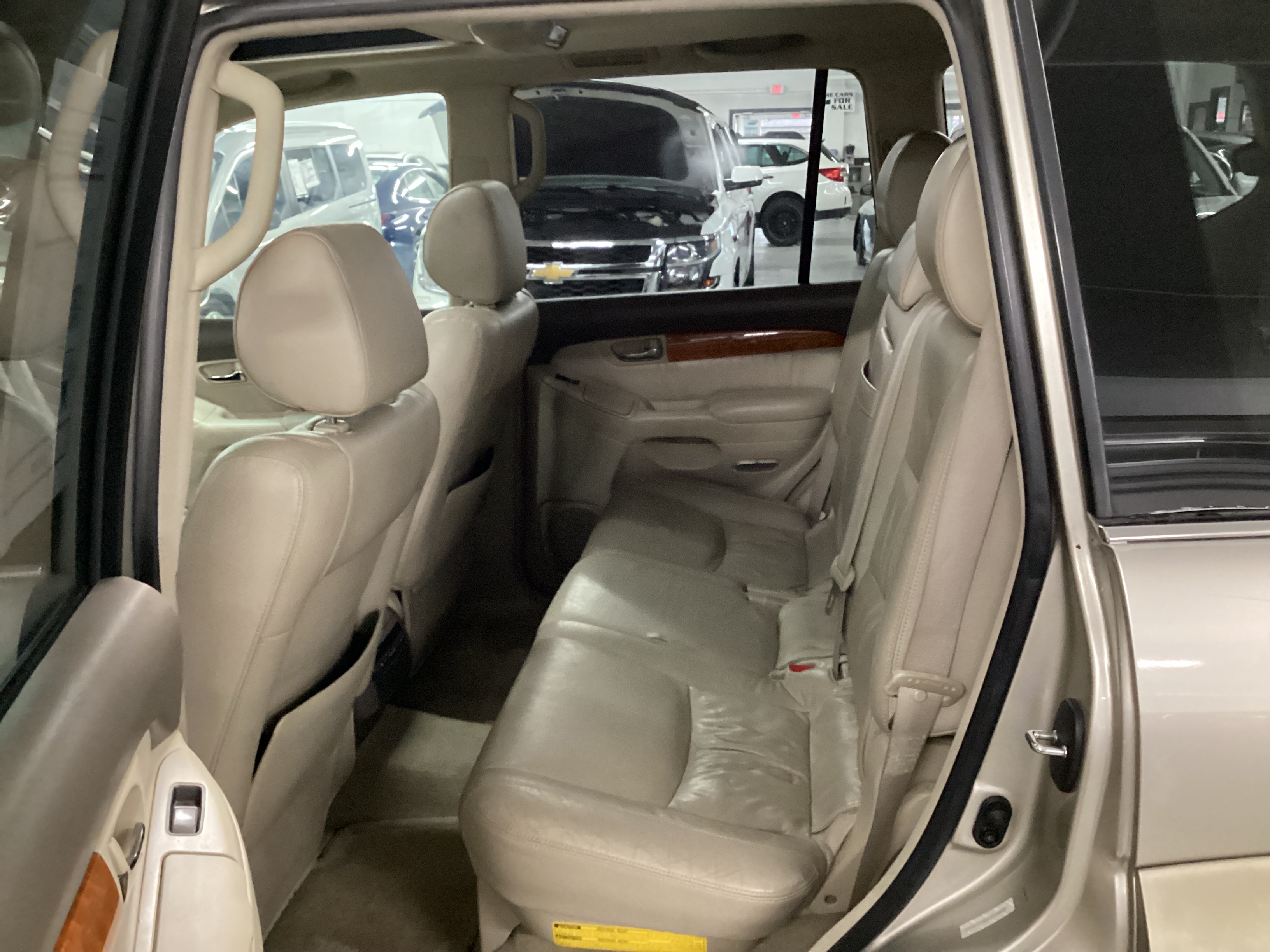 2005 LEXUS GX470 4WD - Image 7