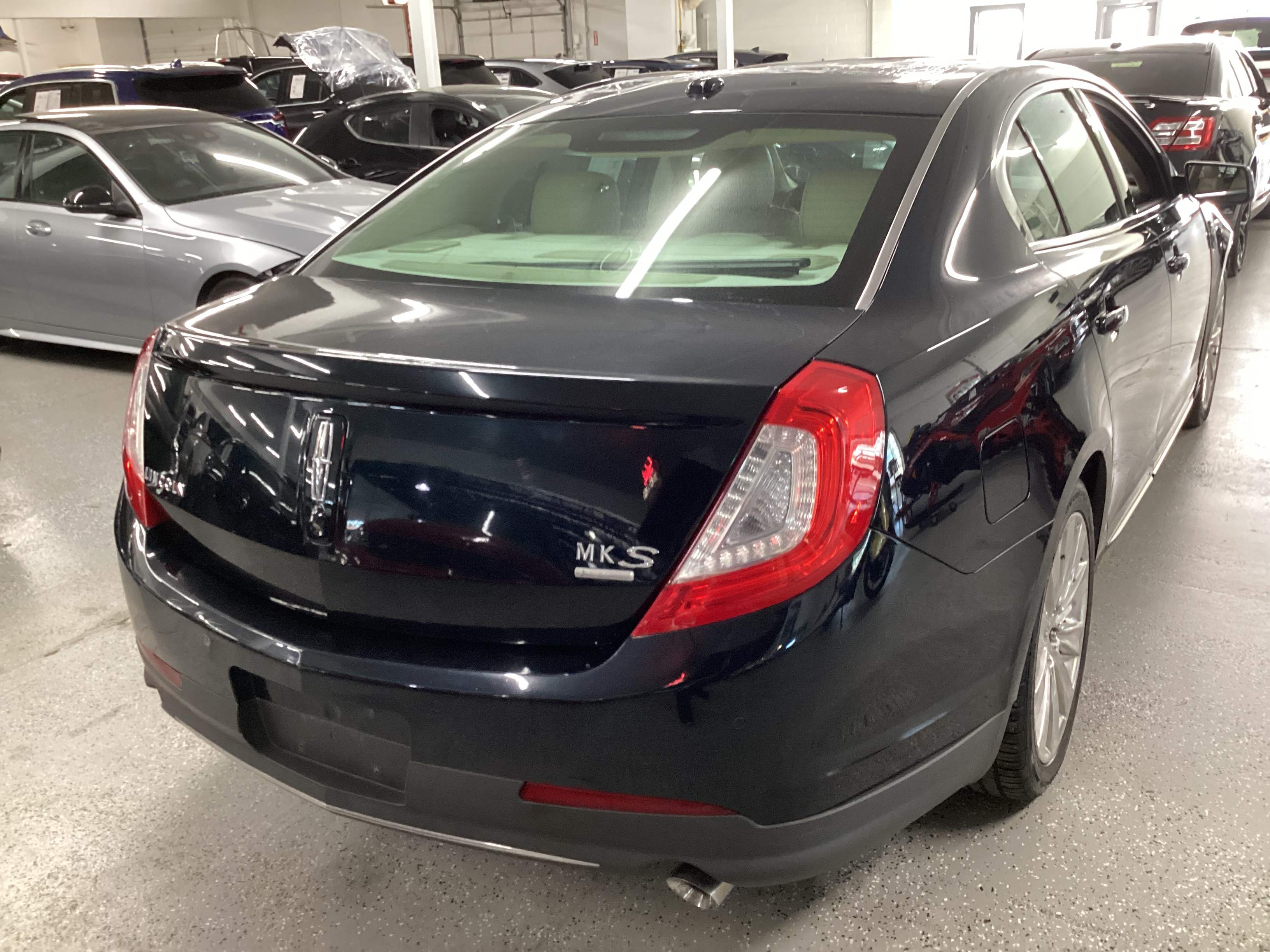 2014 LINCOLN MKS AWD - Image 3