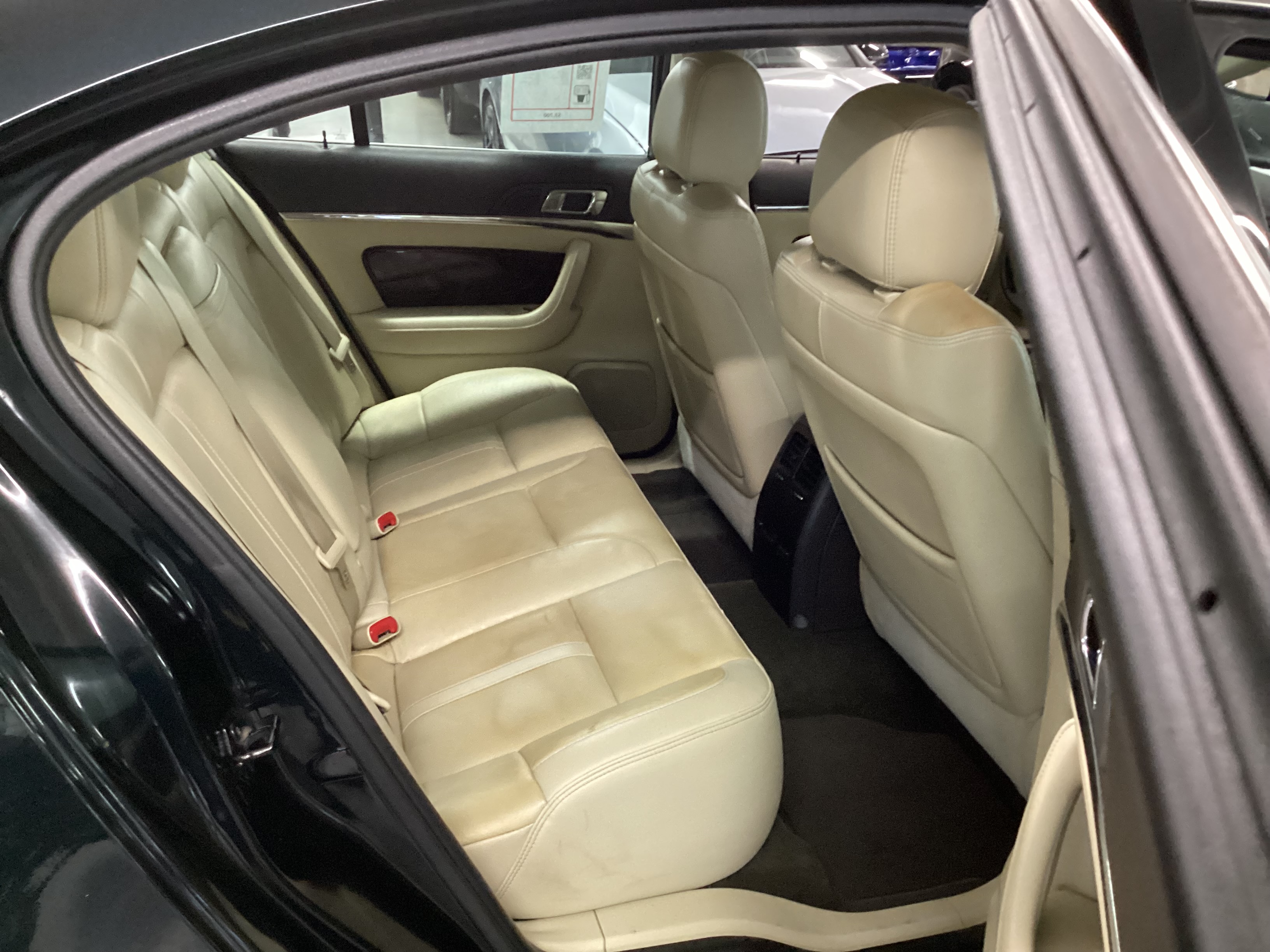 2014 LINCOLN MKS AWD - Image 8