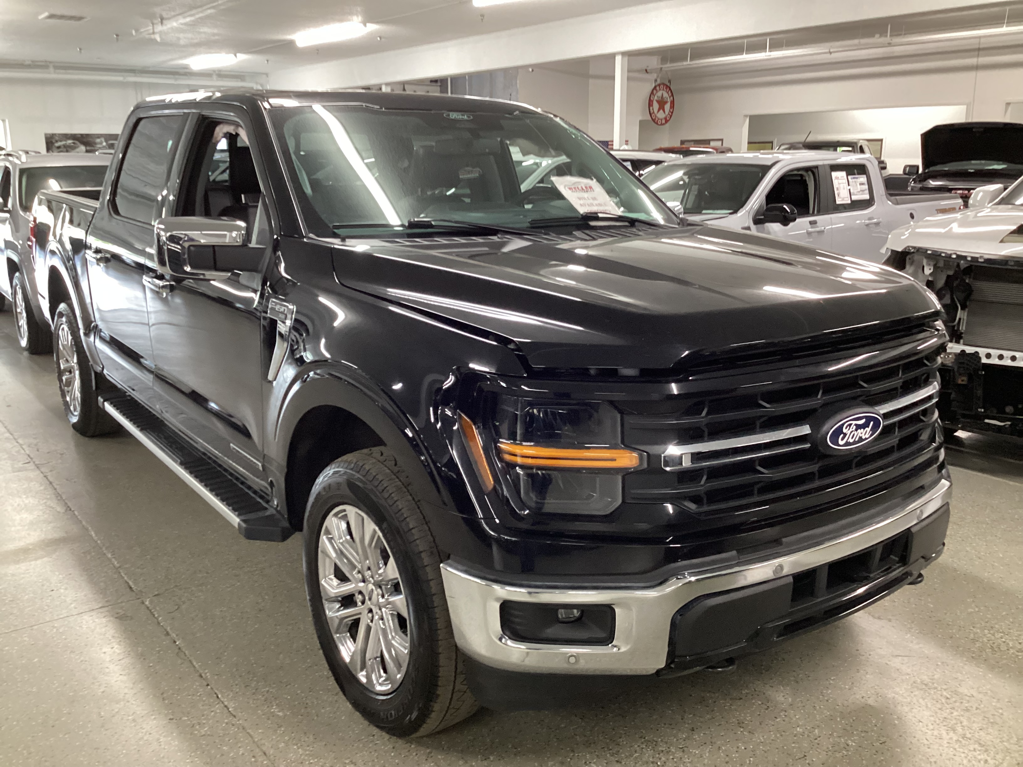 2024 FORD F-150 PowerBoost XLT SuperCrew 4WD - Image 4
