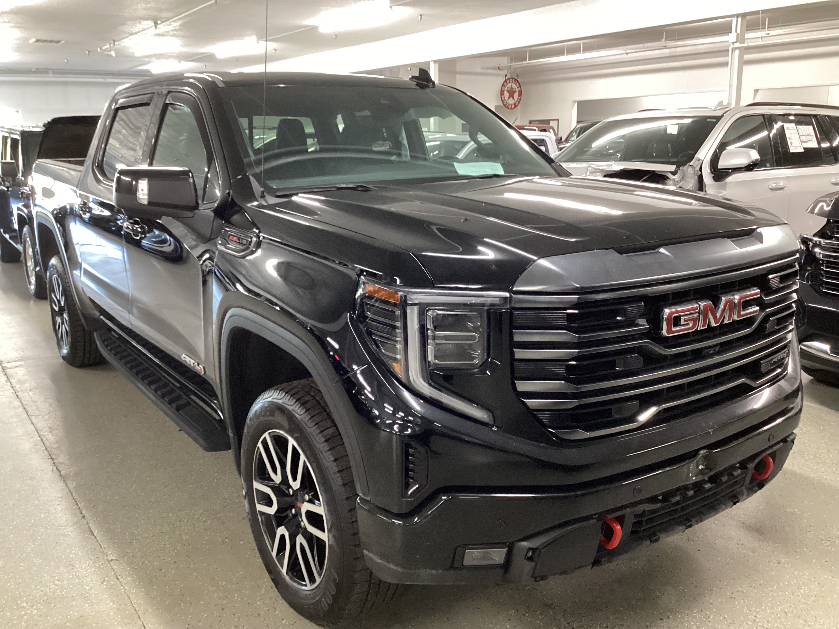 2024 GMC Sierra 1500 4WD Crew Cab AT4 - Image 4