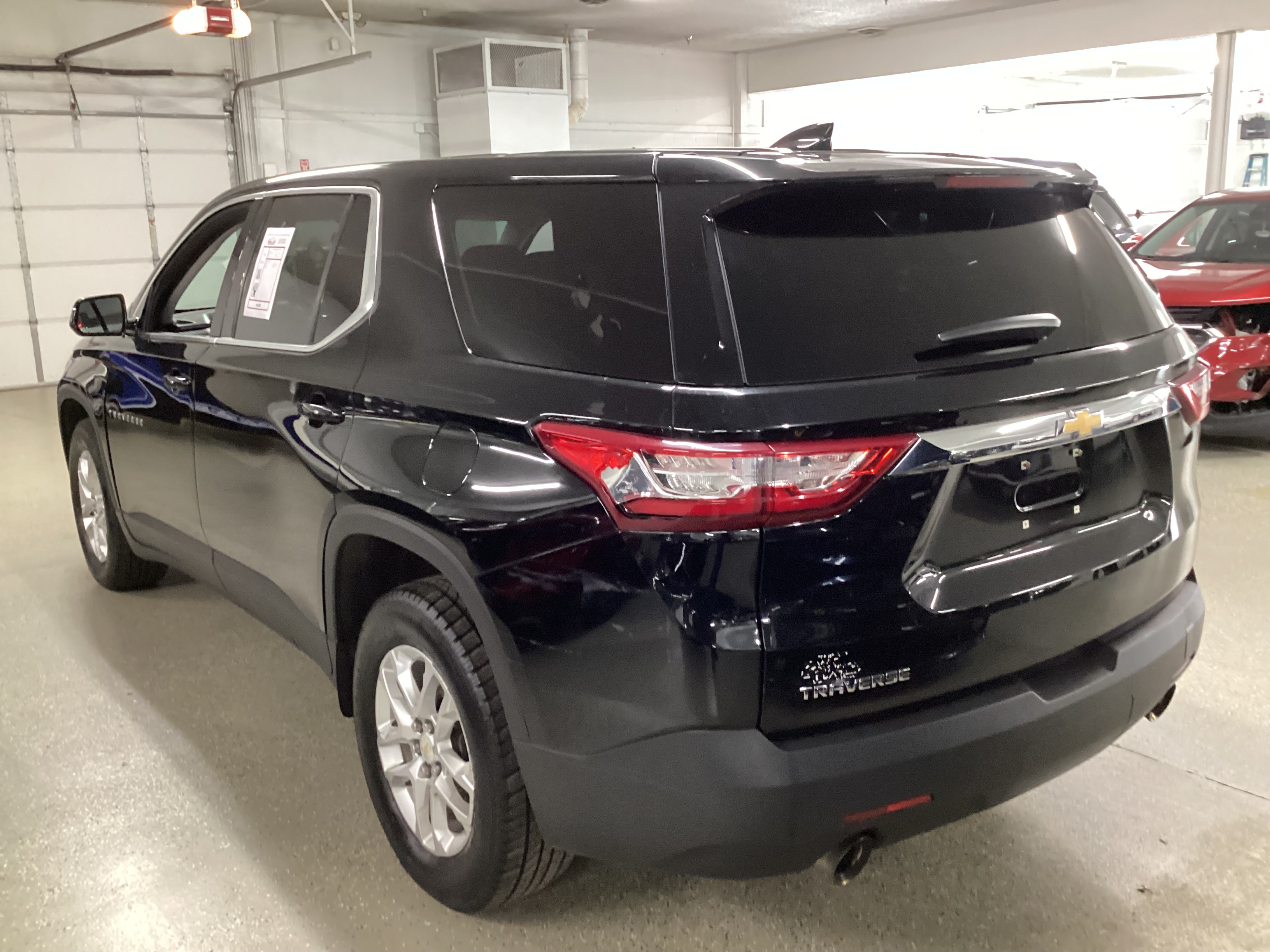 2018 CHEVROLET Traverse LS - Image 2