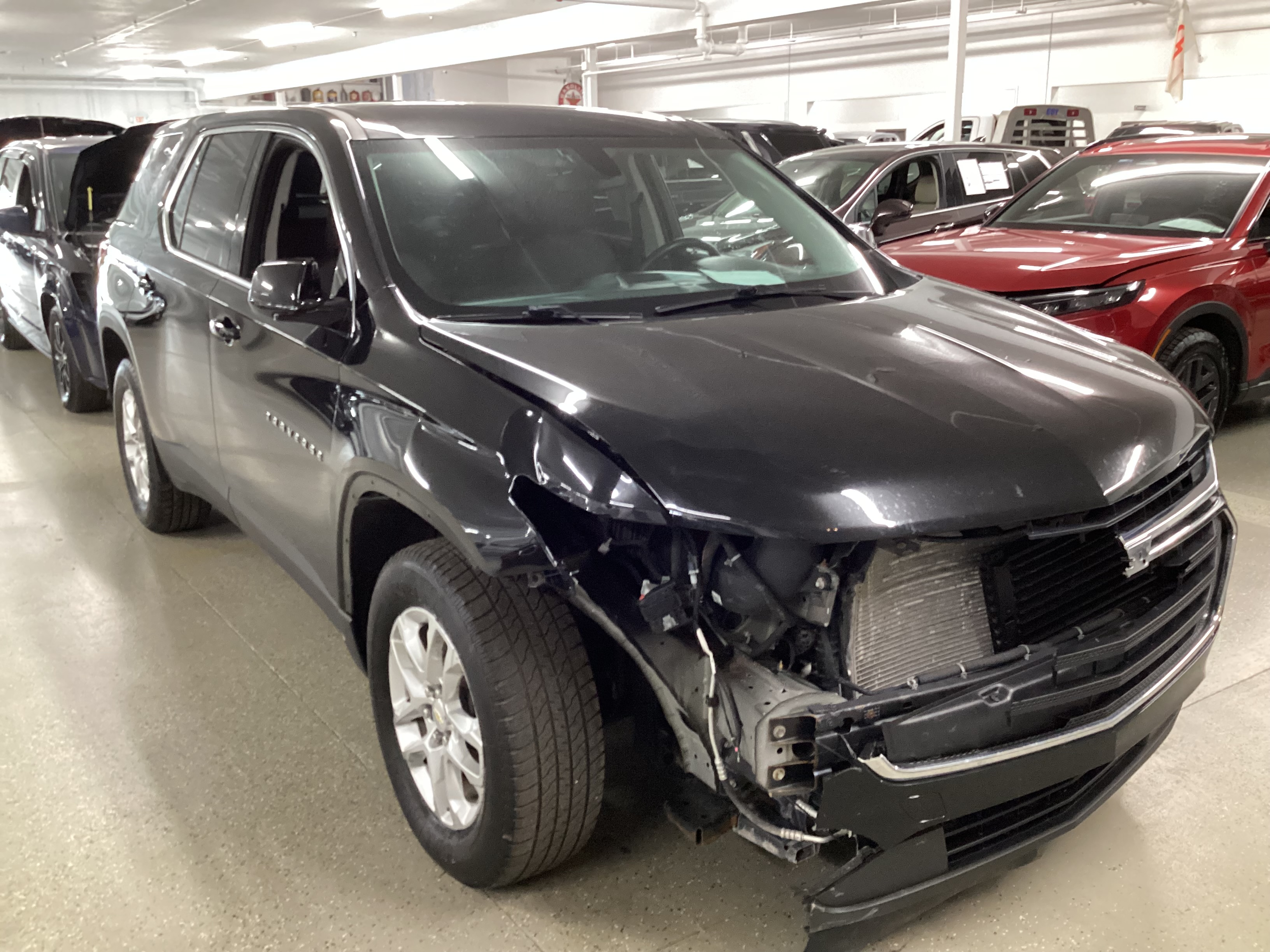 2018 CHEVROLET Traverse LS - Image 4