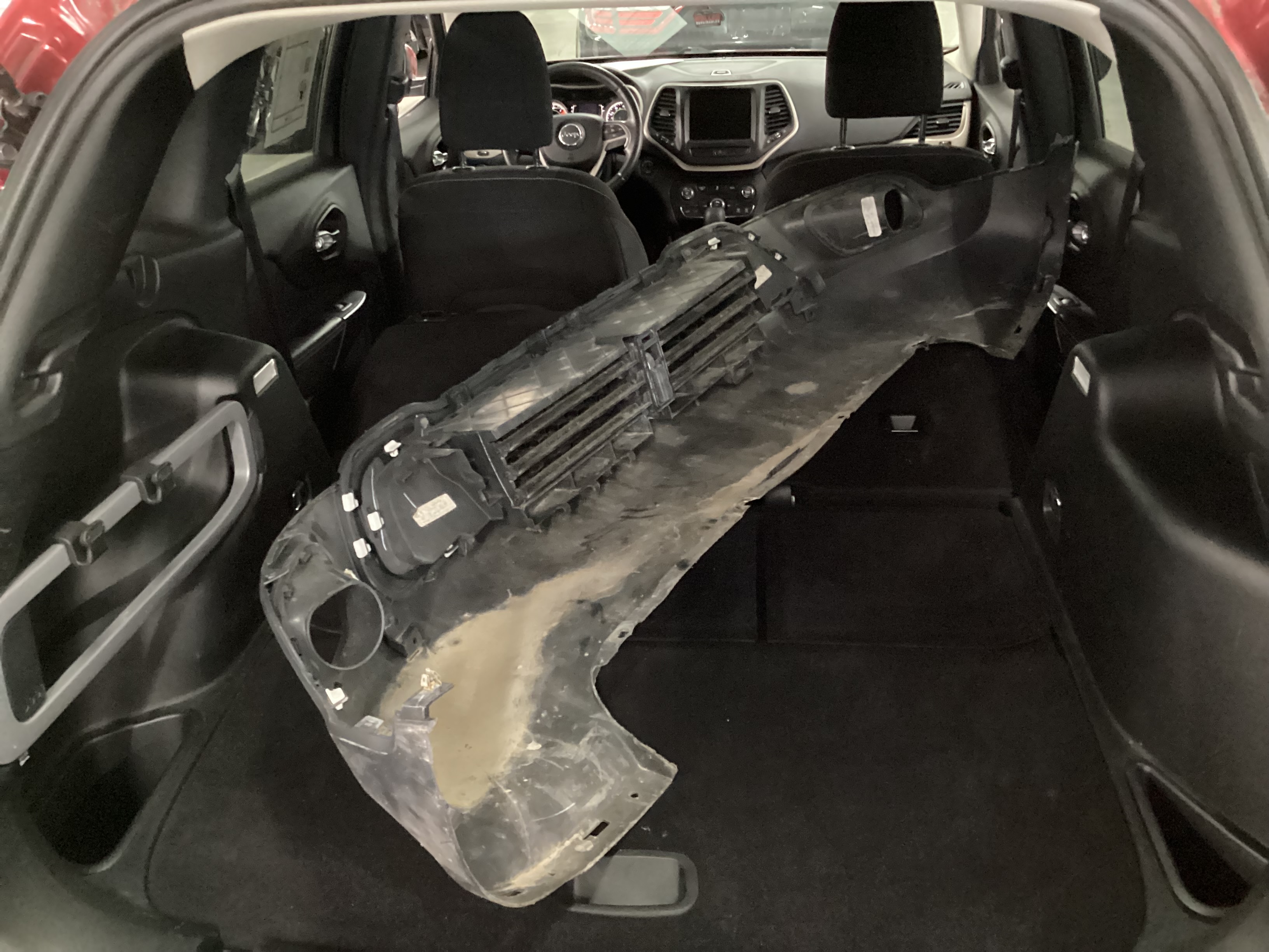 2016 JEEP Cherokee Latitude 4WD - Image 12