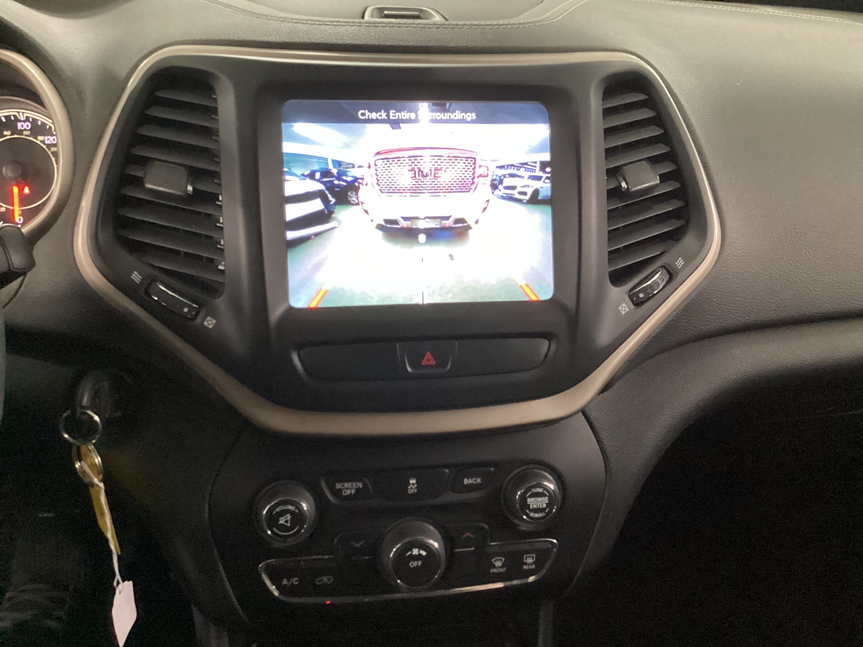 2016 JEEP Cherokee Latitude 4WD - Image 16