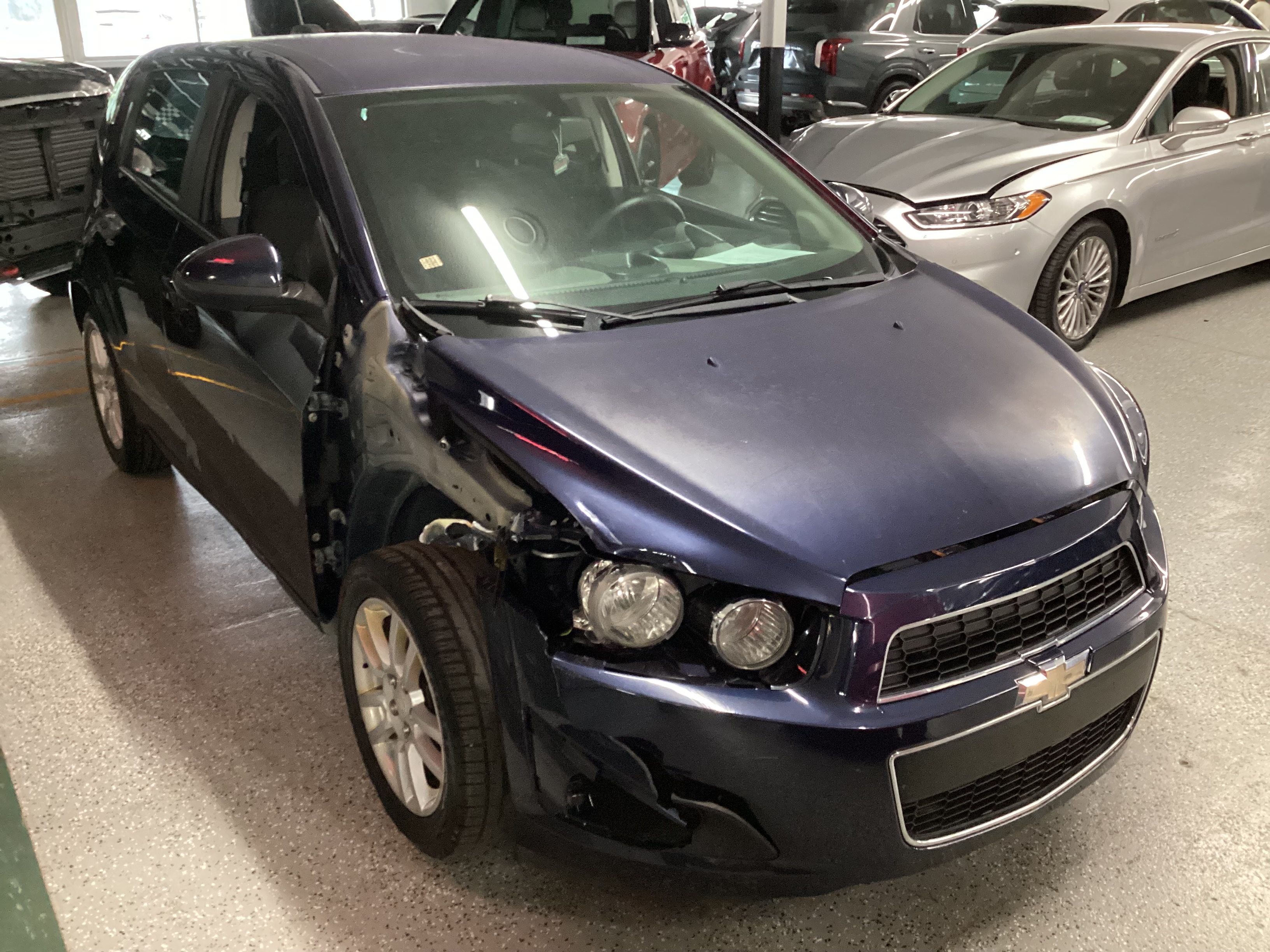 2015 CHEVROLET Sonic LT - Image 4