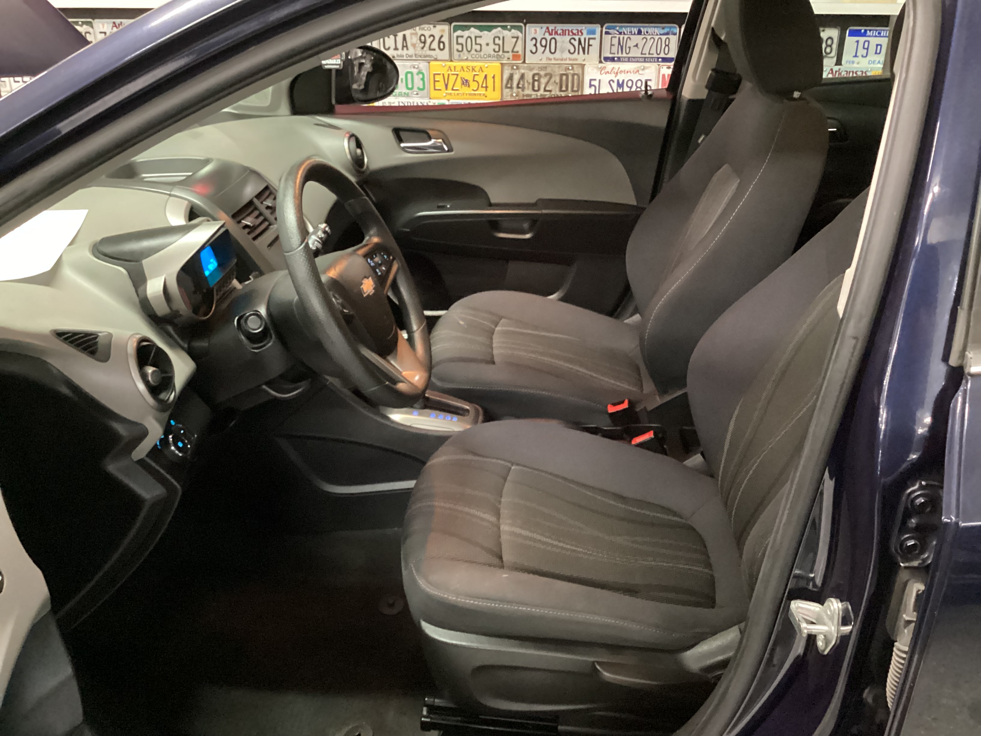 2015 CHEVROLET Sonic LT - Image 8