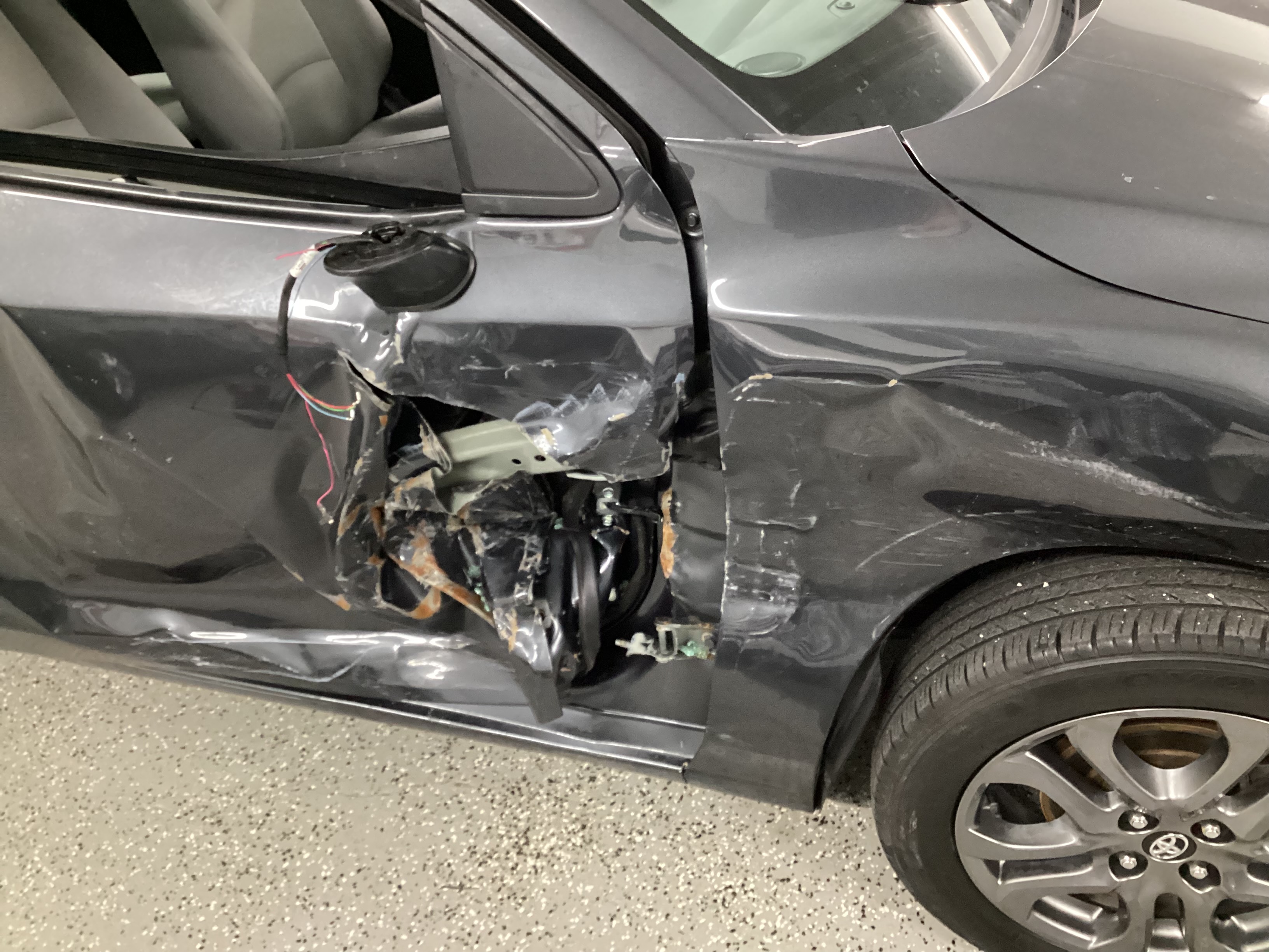 2019 TOYOTA Yaris LE - Image 5