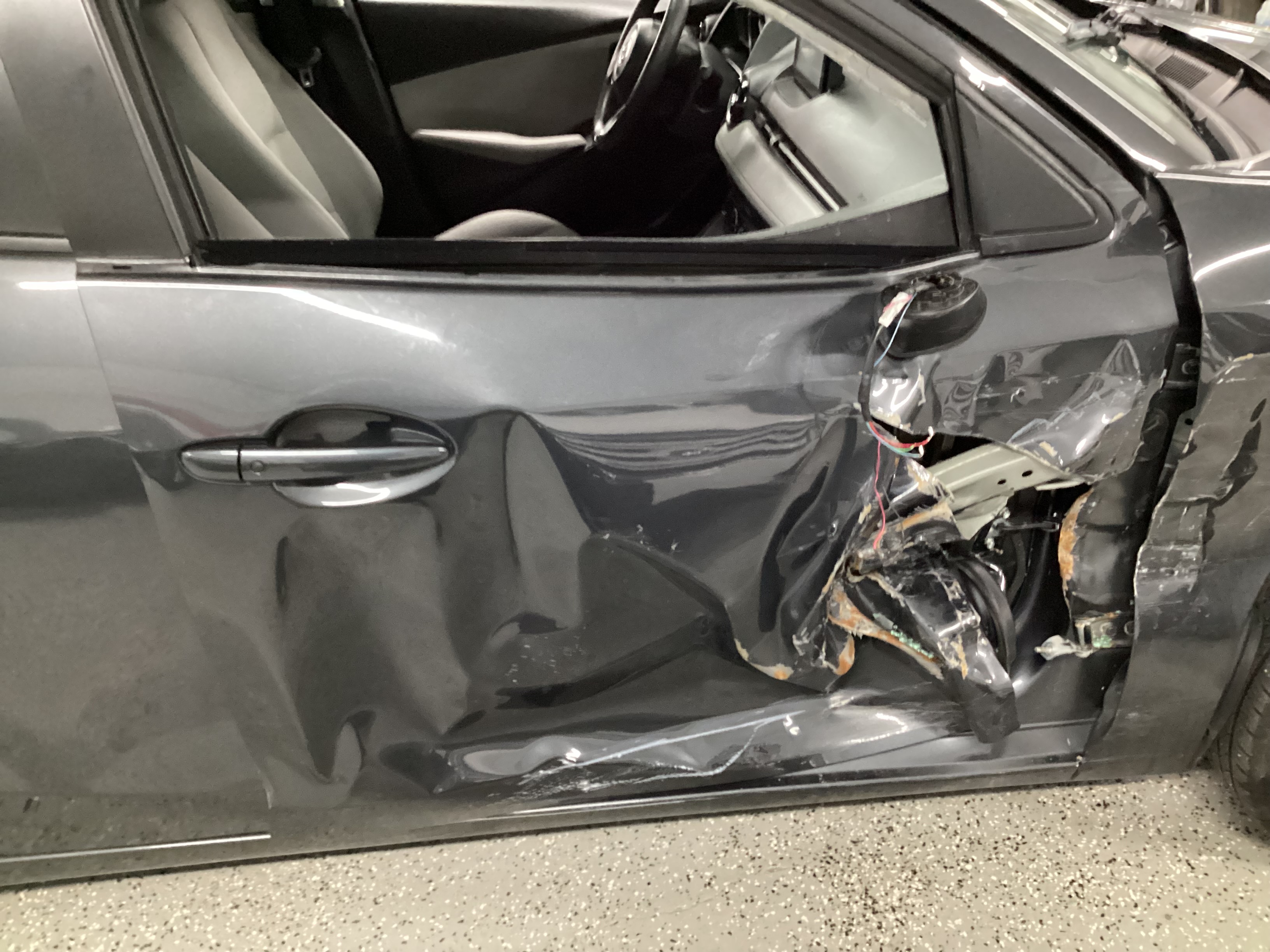 2019 TOYOTA Yaris LE - Image 10