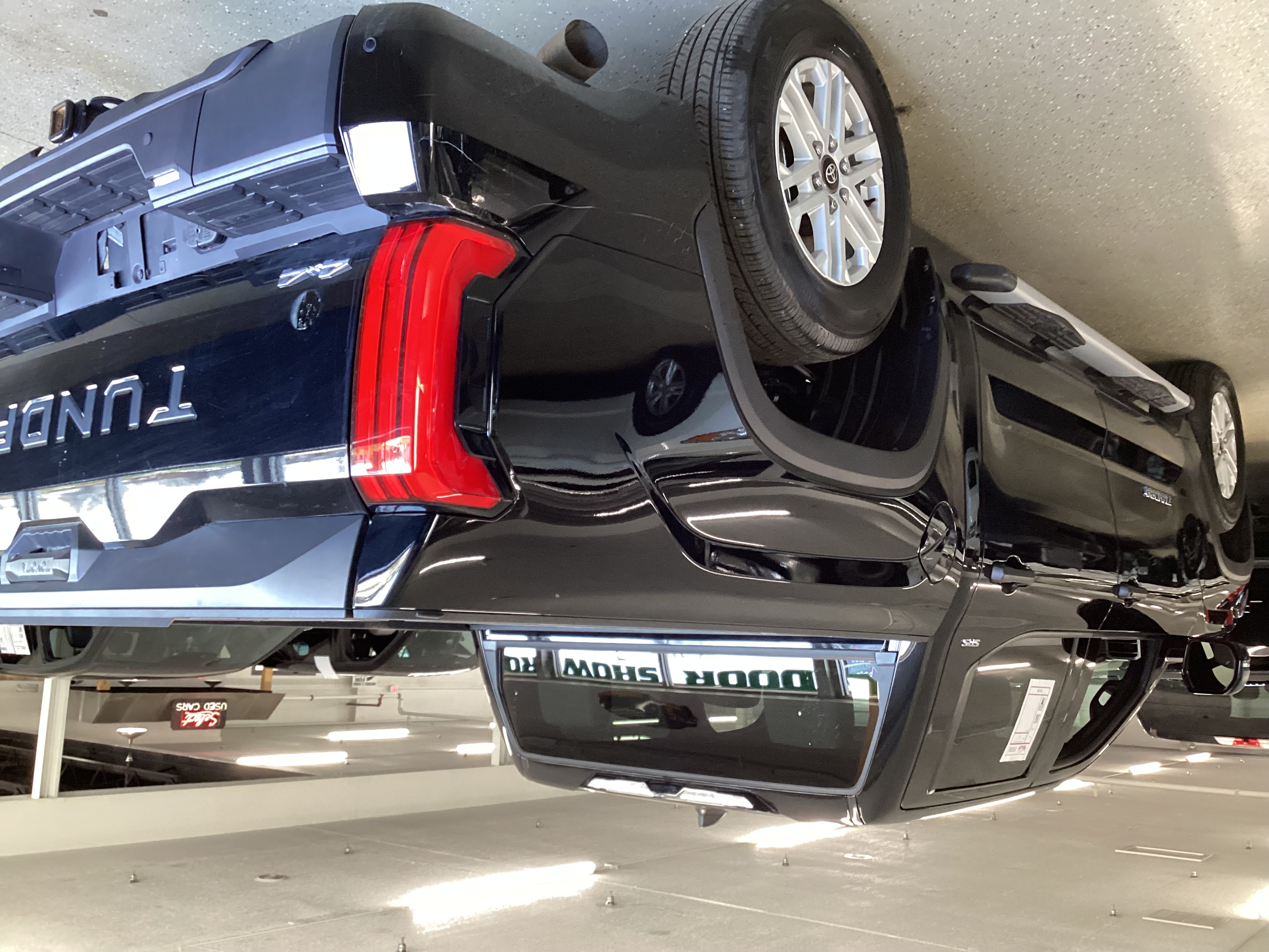 2025 TOYOTA Tundra SR5 CrewMax - Image 3