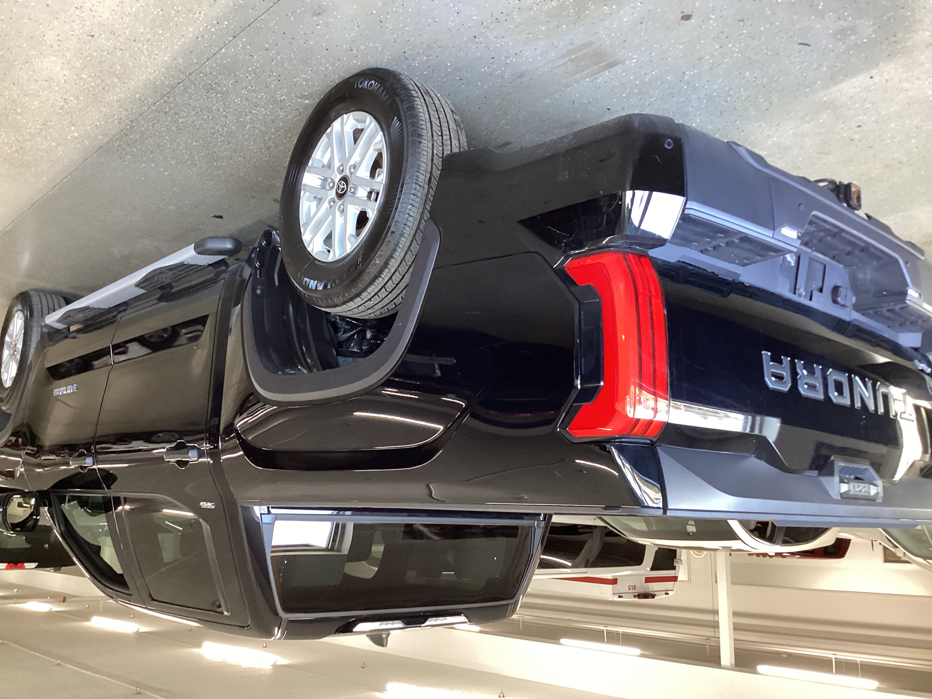 2025 TOYOTA Tundra SR5 CrewMax - Image 4