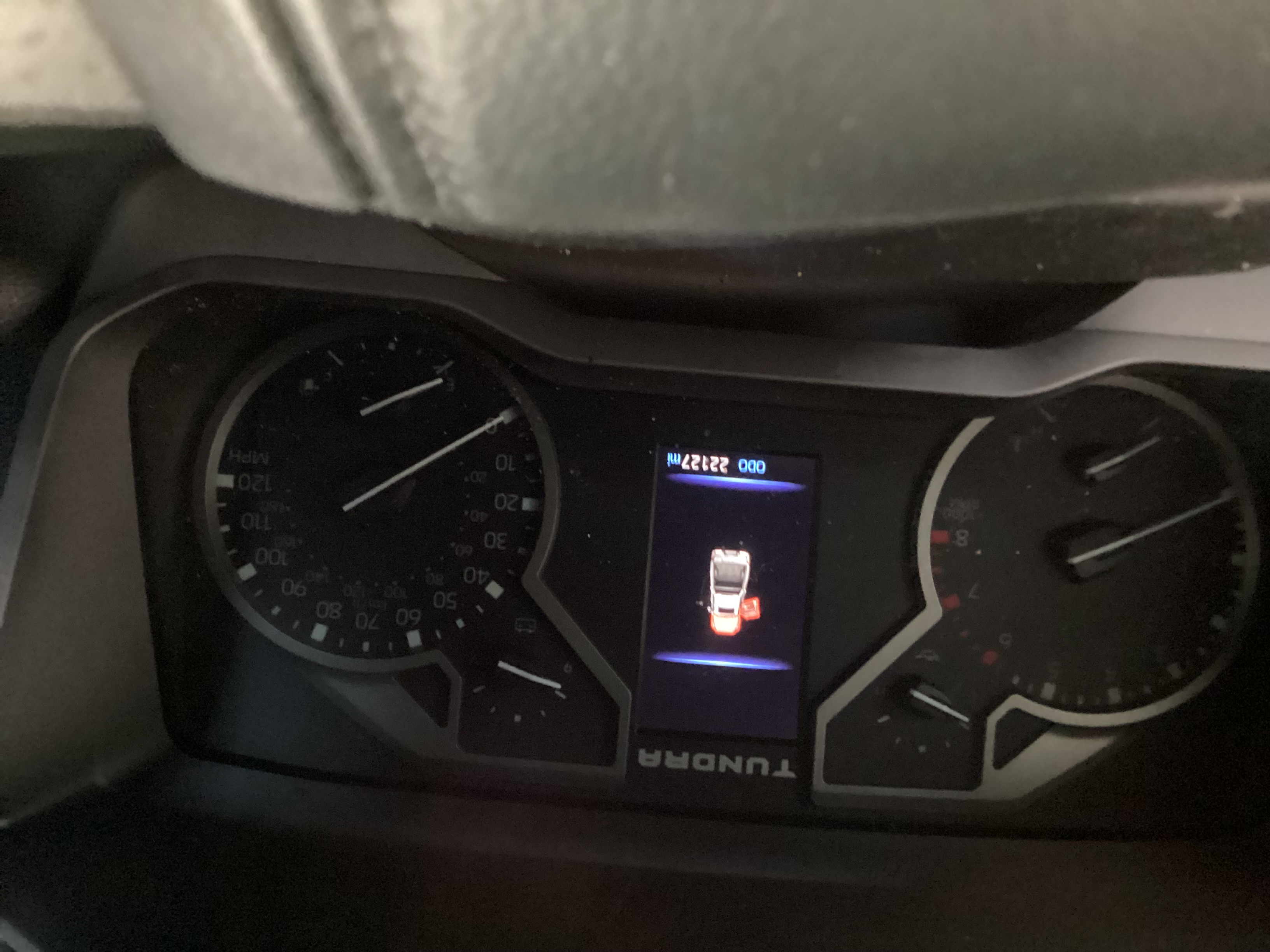 2025 TOYOTA Tundra SR5 CrewMax - Image 7