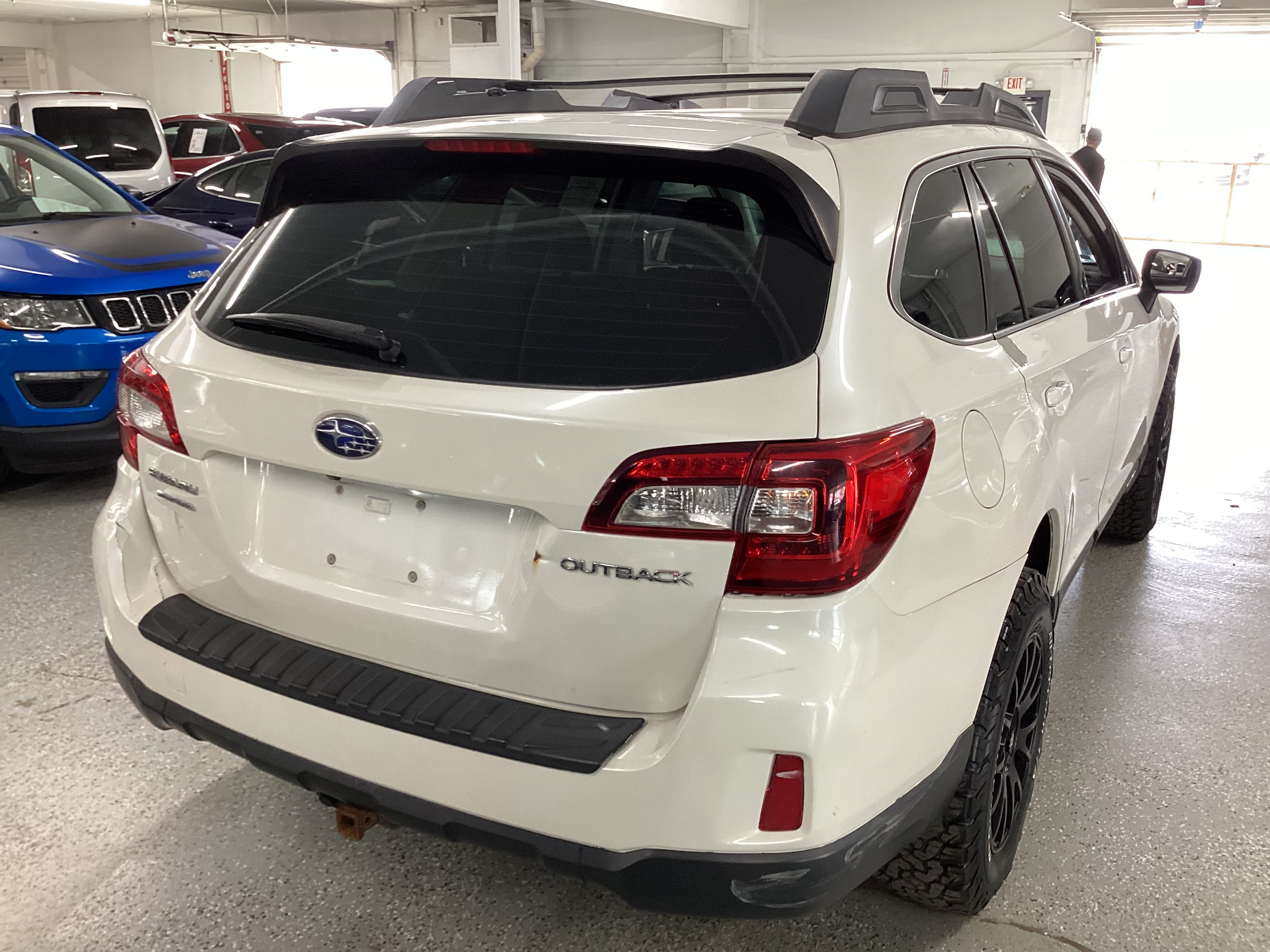 2015 SUBARU Outback Wagon - Image 3