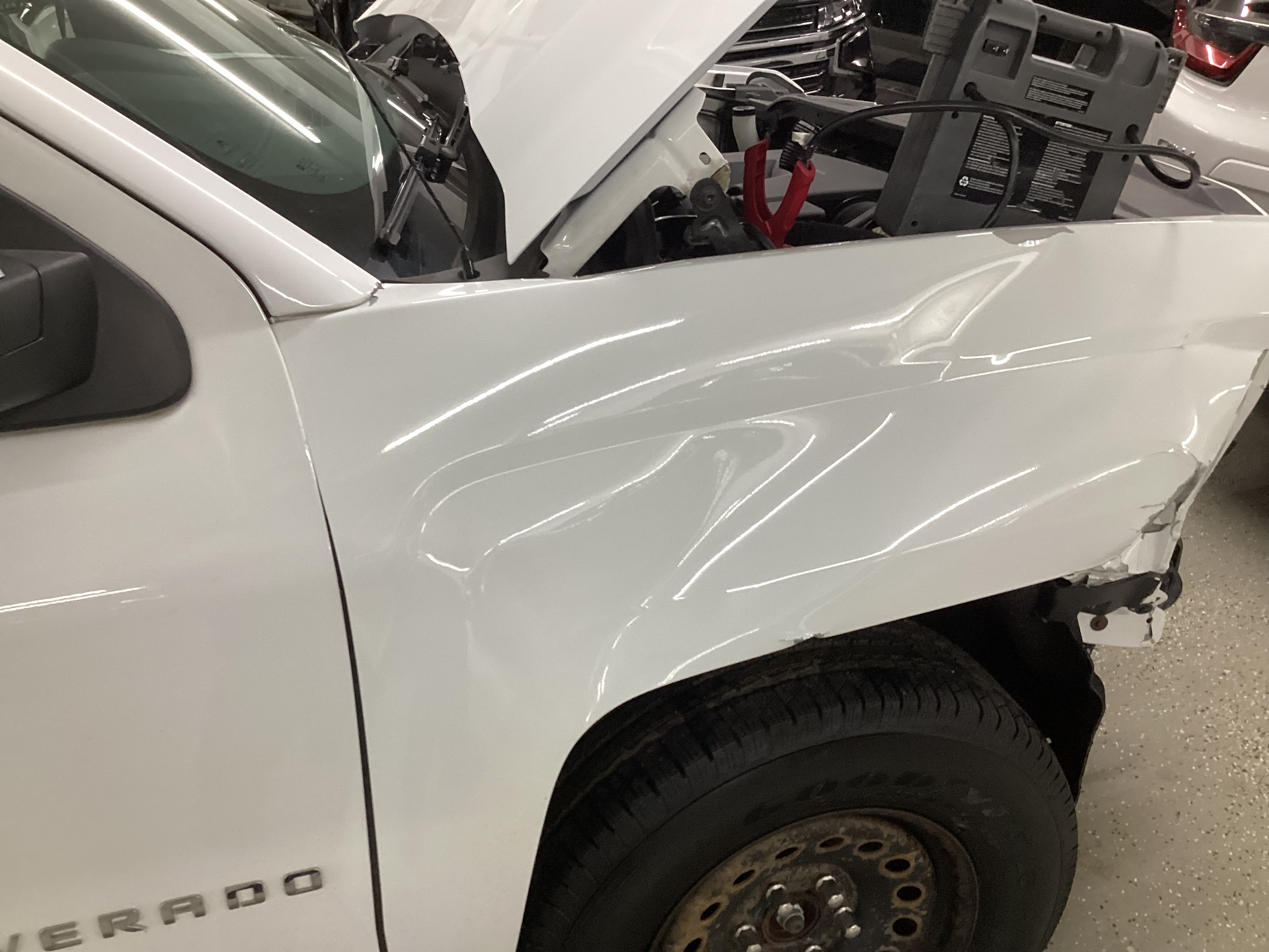 2017 CHEVROLET Silverado LT 4WD Crew Cab - Image 14