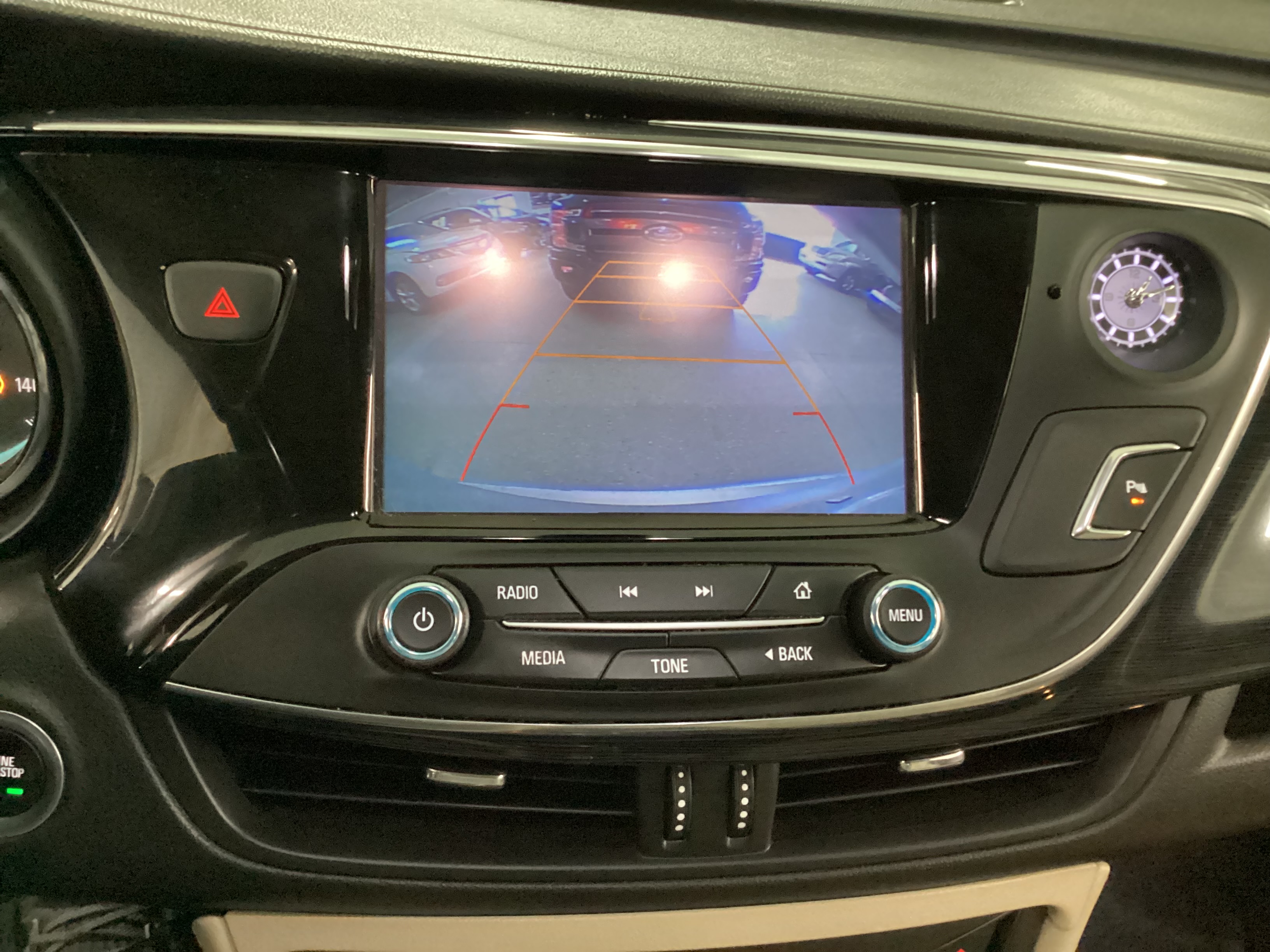 2018 BUICK Envision Preferred - Image 16