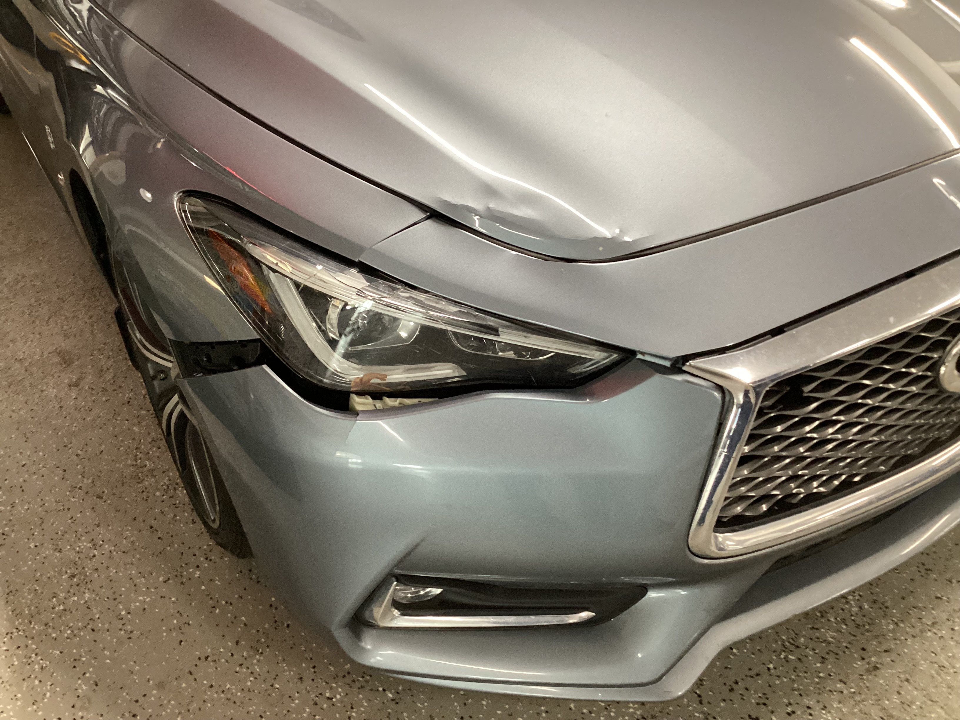 2017 INFINITI Q60 Premium AWD - Image 5