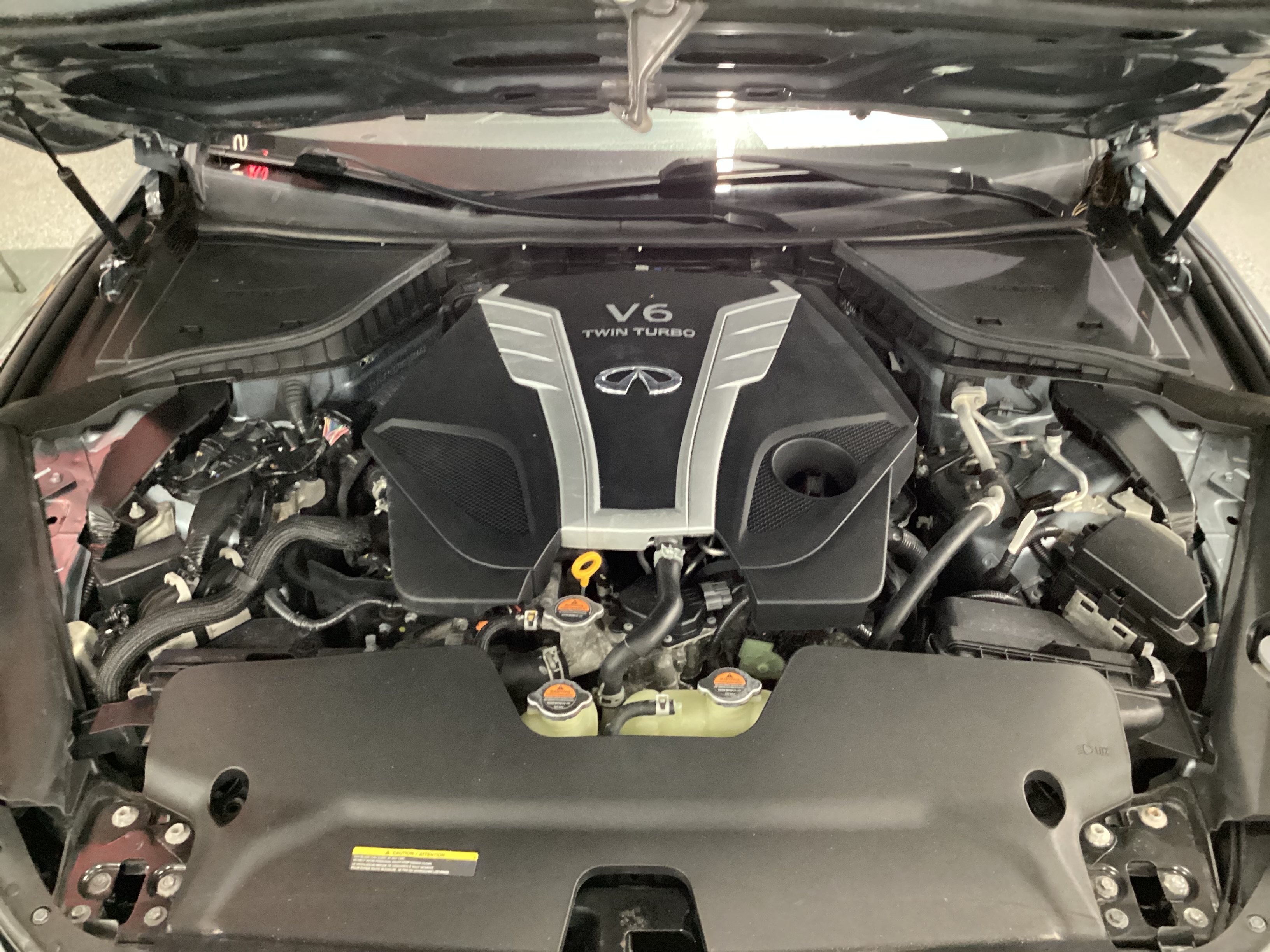 2017 INFINITI Q60 Premium AWD - Image 9