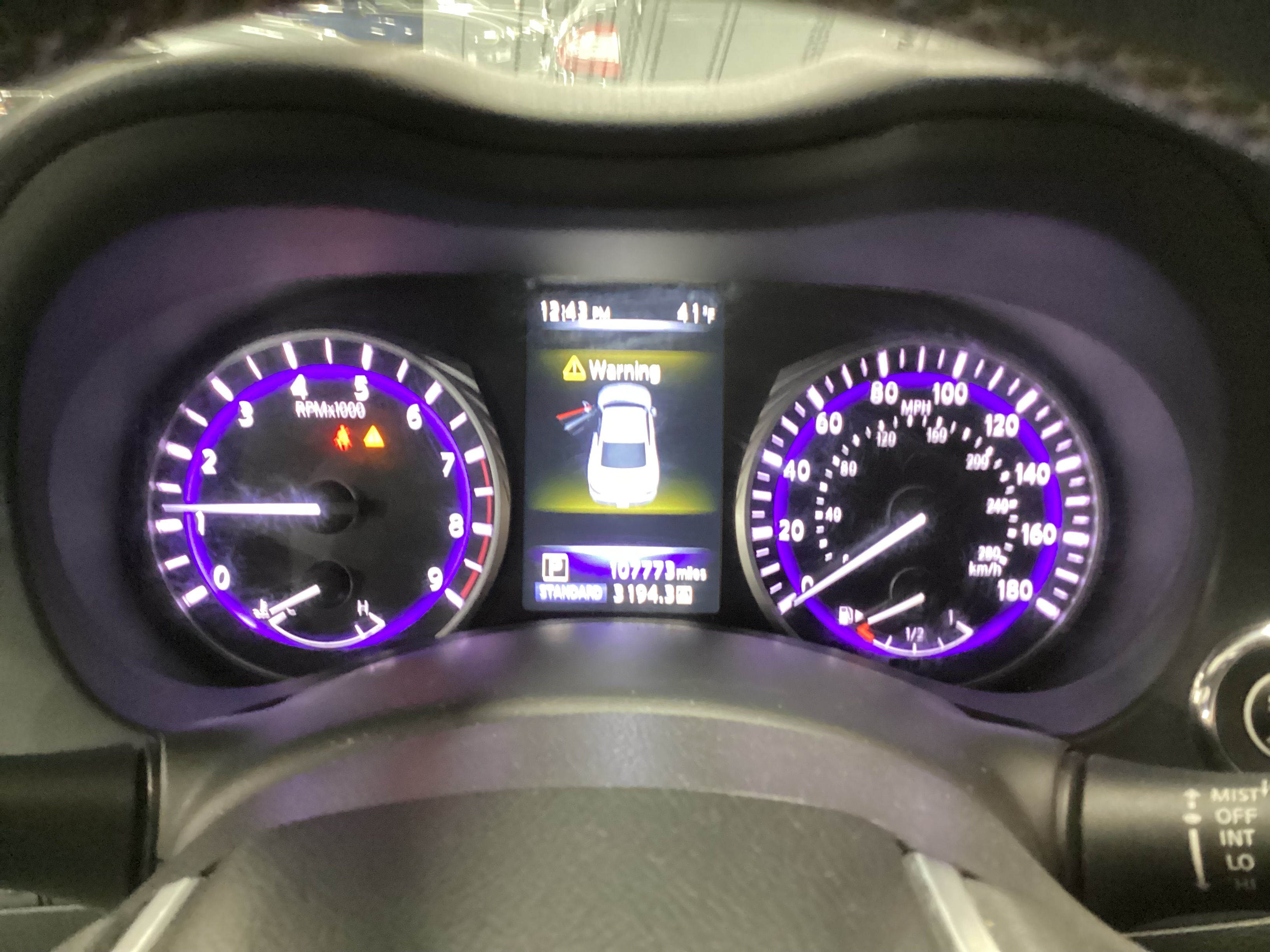 2017 INFINITI Q60 Premium AWD - Image 10