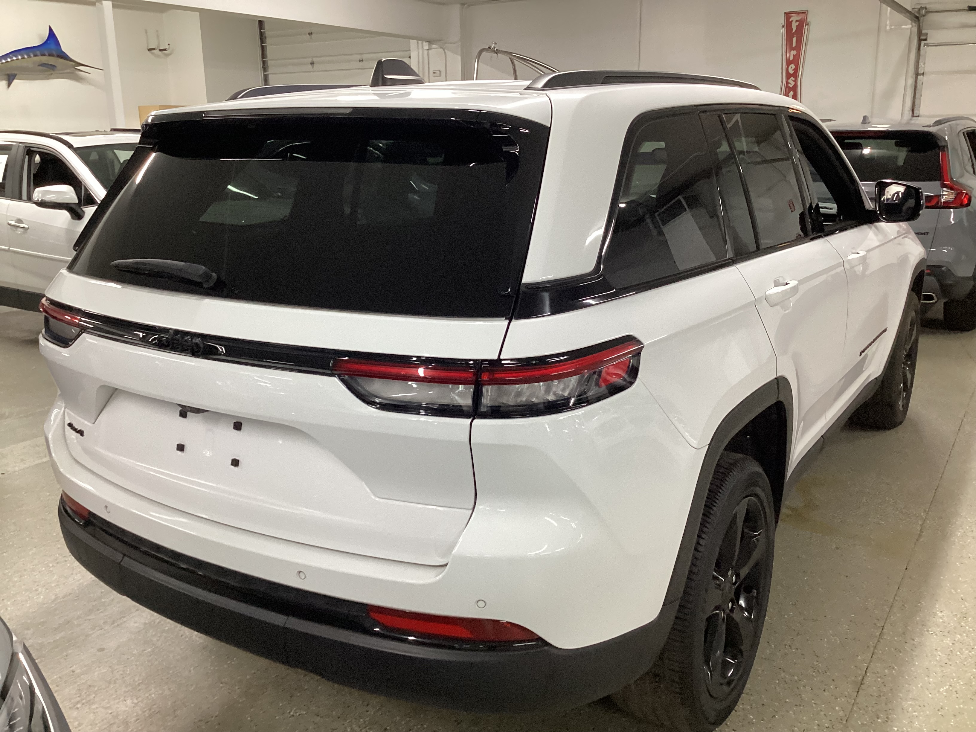 2024 JEEP Grand Cherokee Altitude X 4WD - Image 3