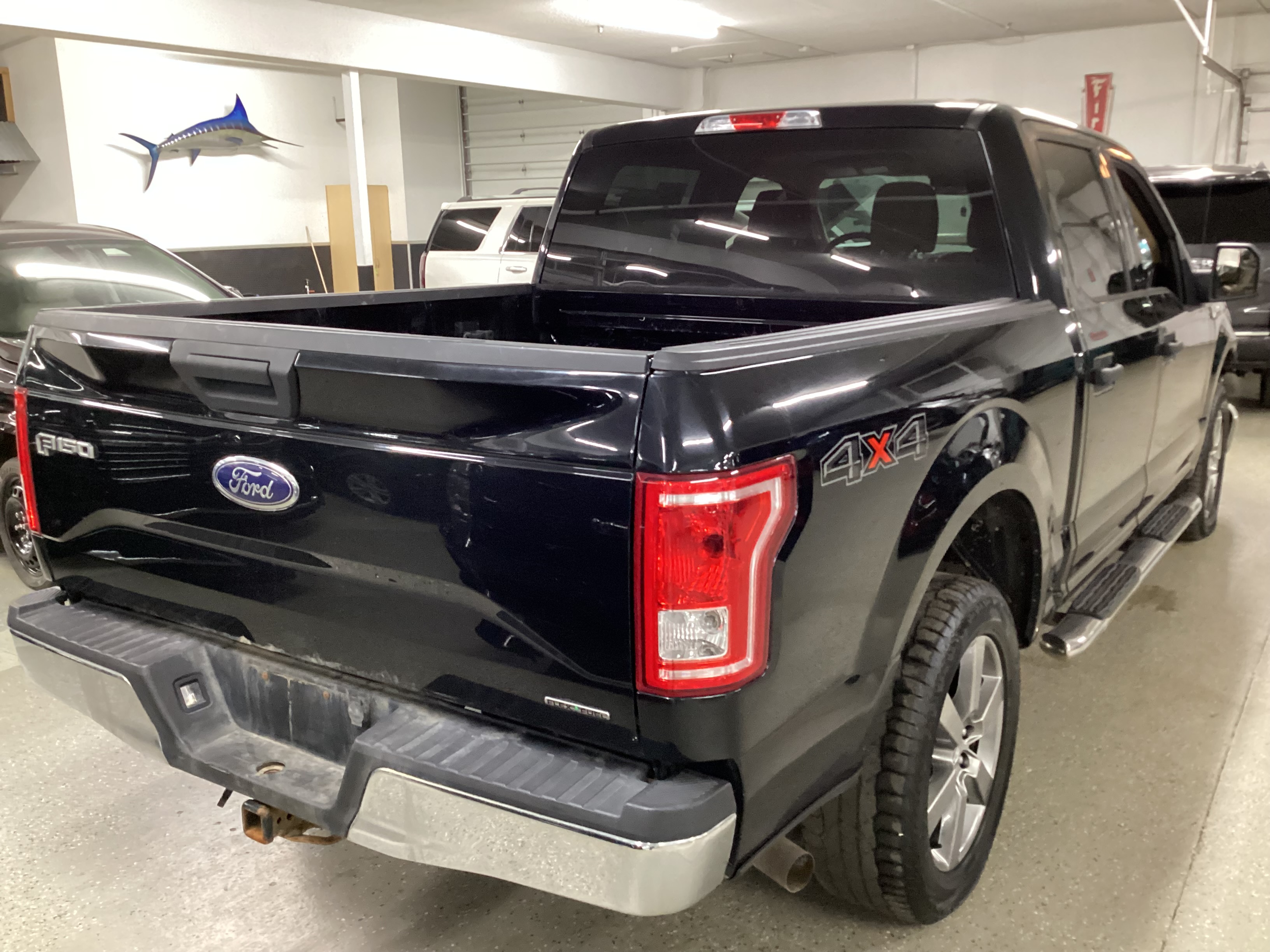 2016 FORD F-150 XLT 4WD SuperCrew - Image 3