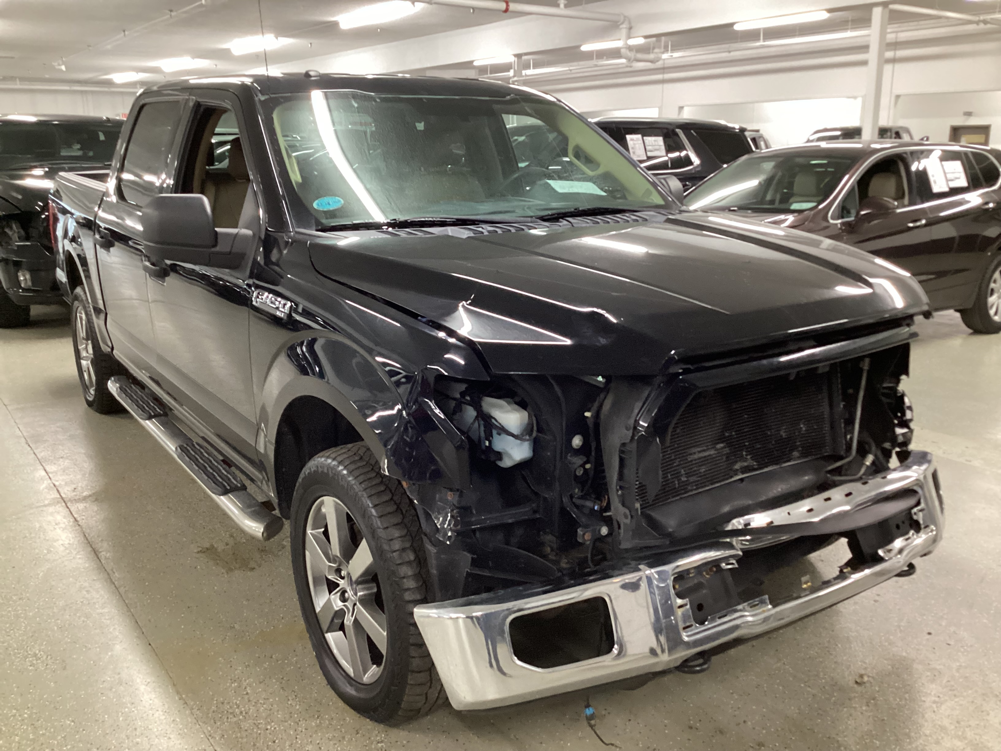 2016 FORD F-150 XLT 4WD SuperCrew - Image 4