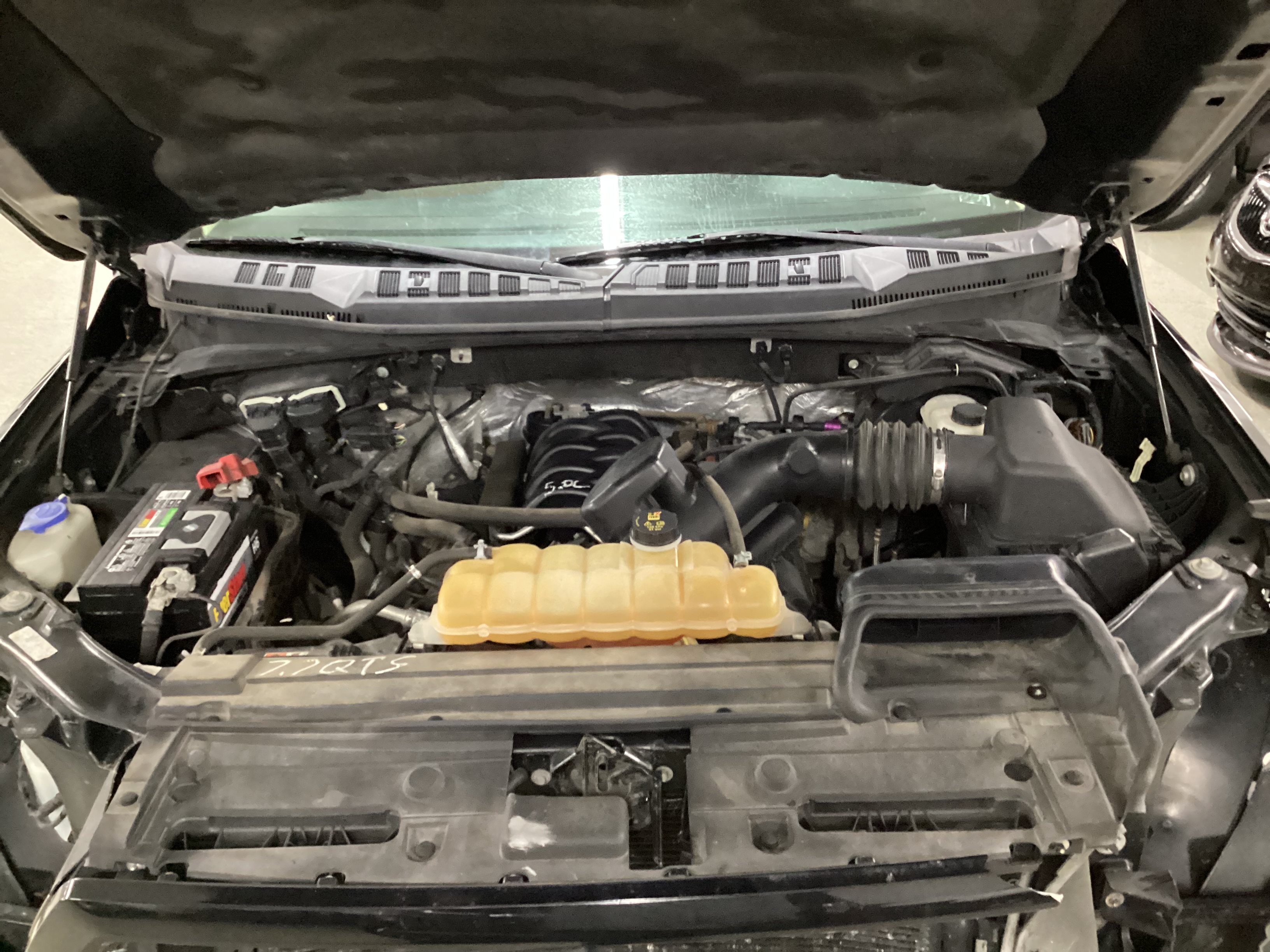 2016 FORD F-150 XLT 4WD SuperCrew - Image 6