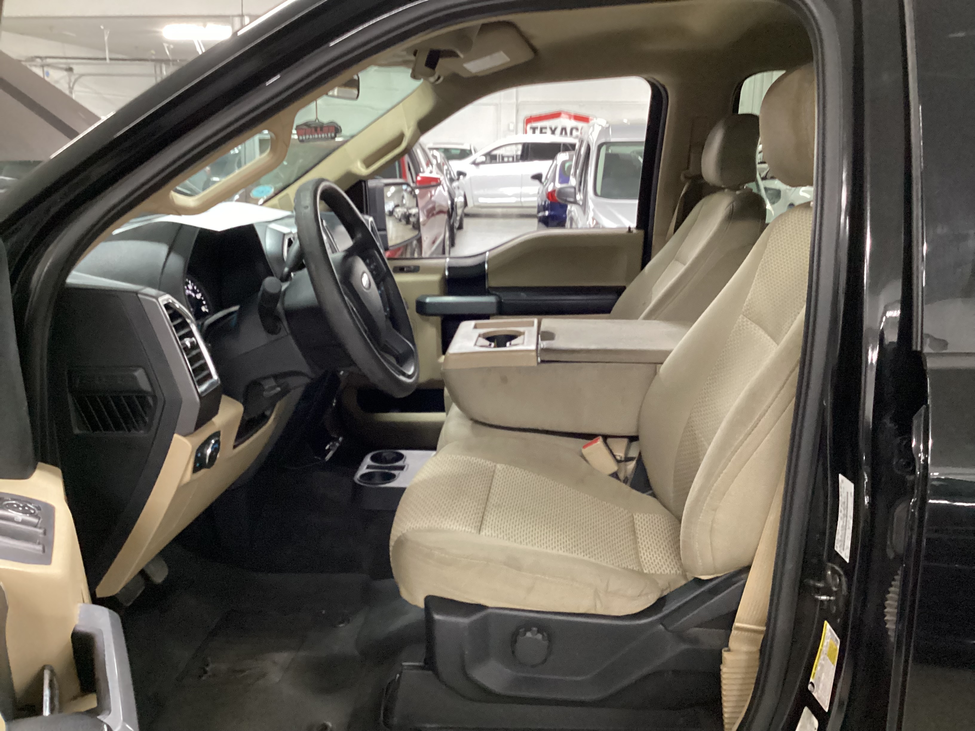 2016 FORD F-150 XLT 4WD SuperCrew - Image 7