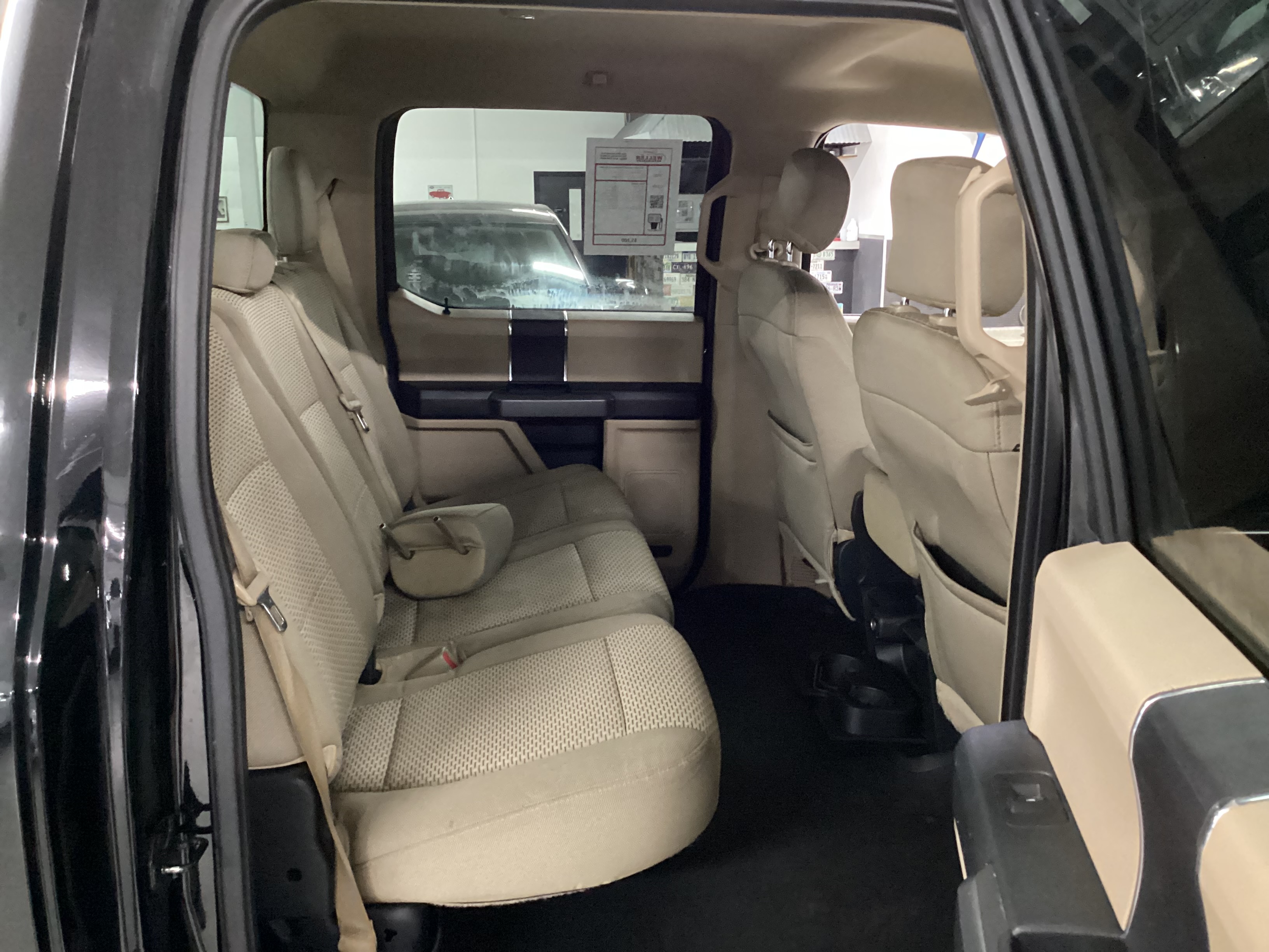 2016 FORD F-150 XLT 4WD SuperCrew - Image 9