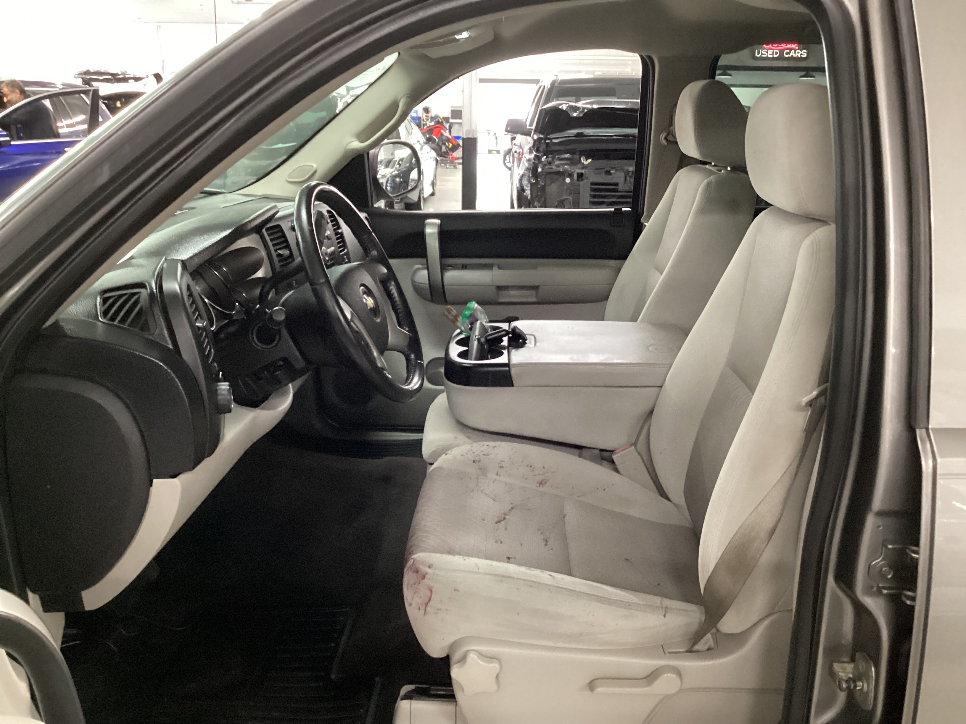 2009 CHEVROLET Silverado LT Crew Cab - Image 6