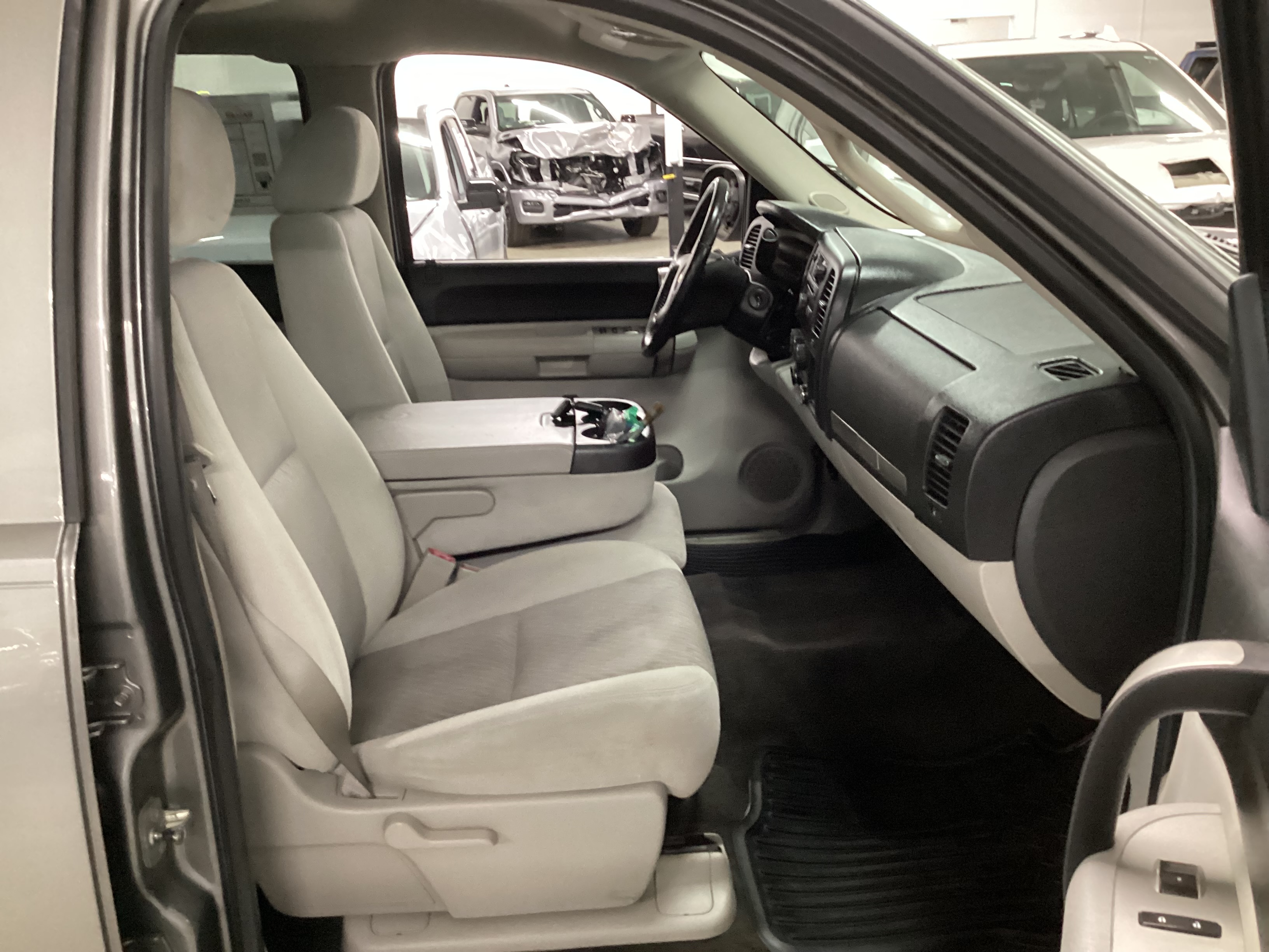 2009 CHEVROLET Silverado LT Crew Cab - Image 10
