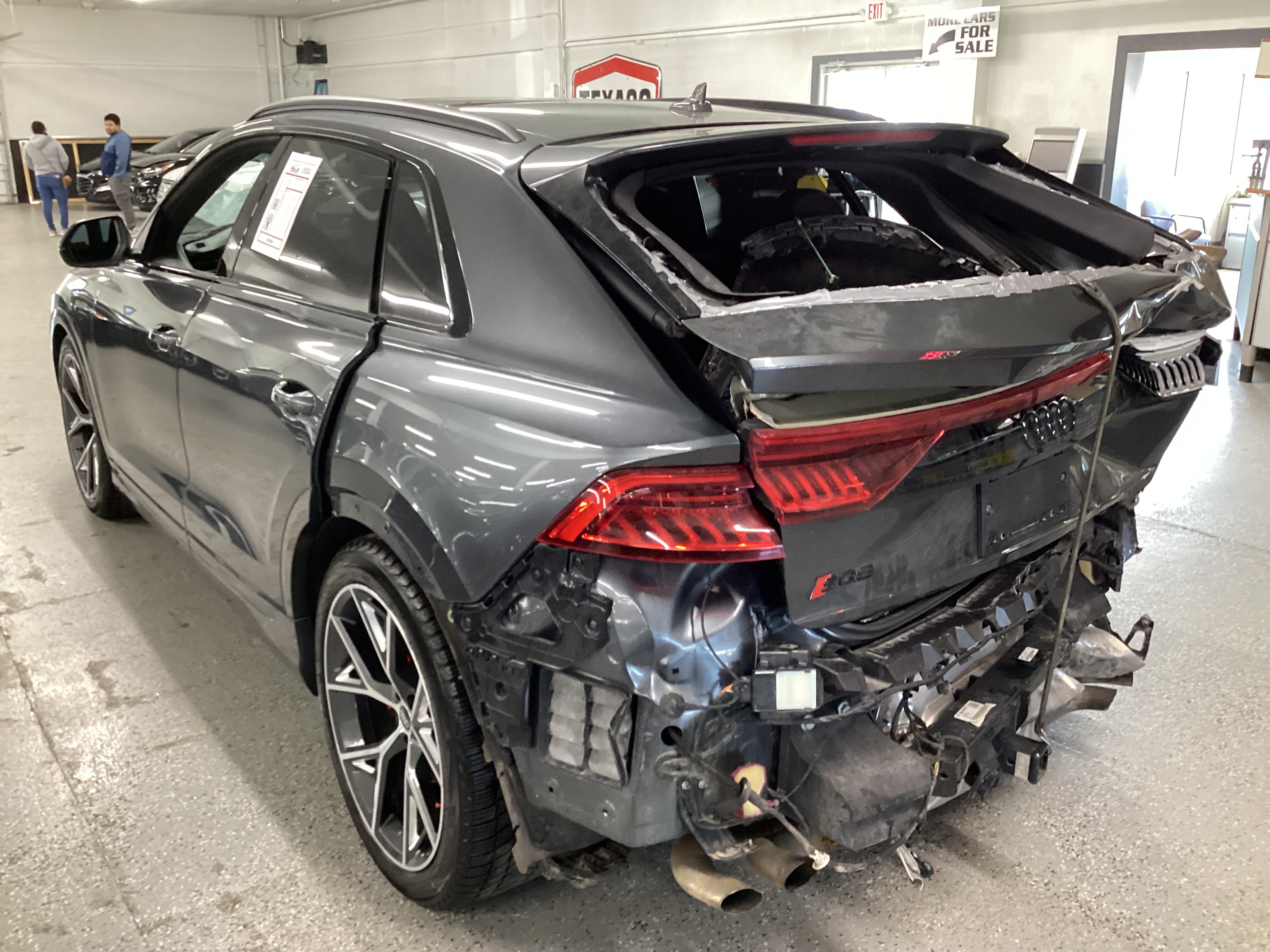 2023 AUDI SQ8 Prestige TFSI AWD - Image 2