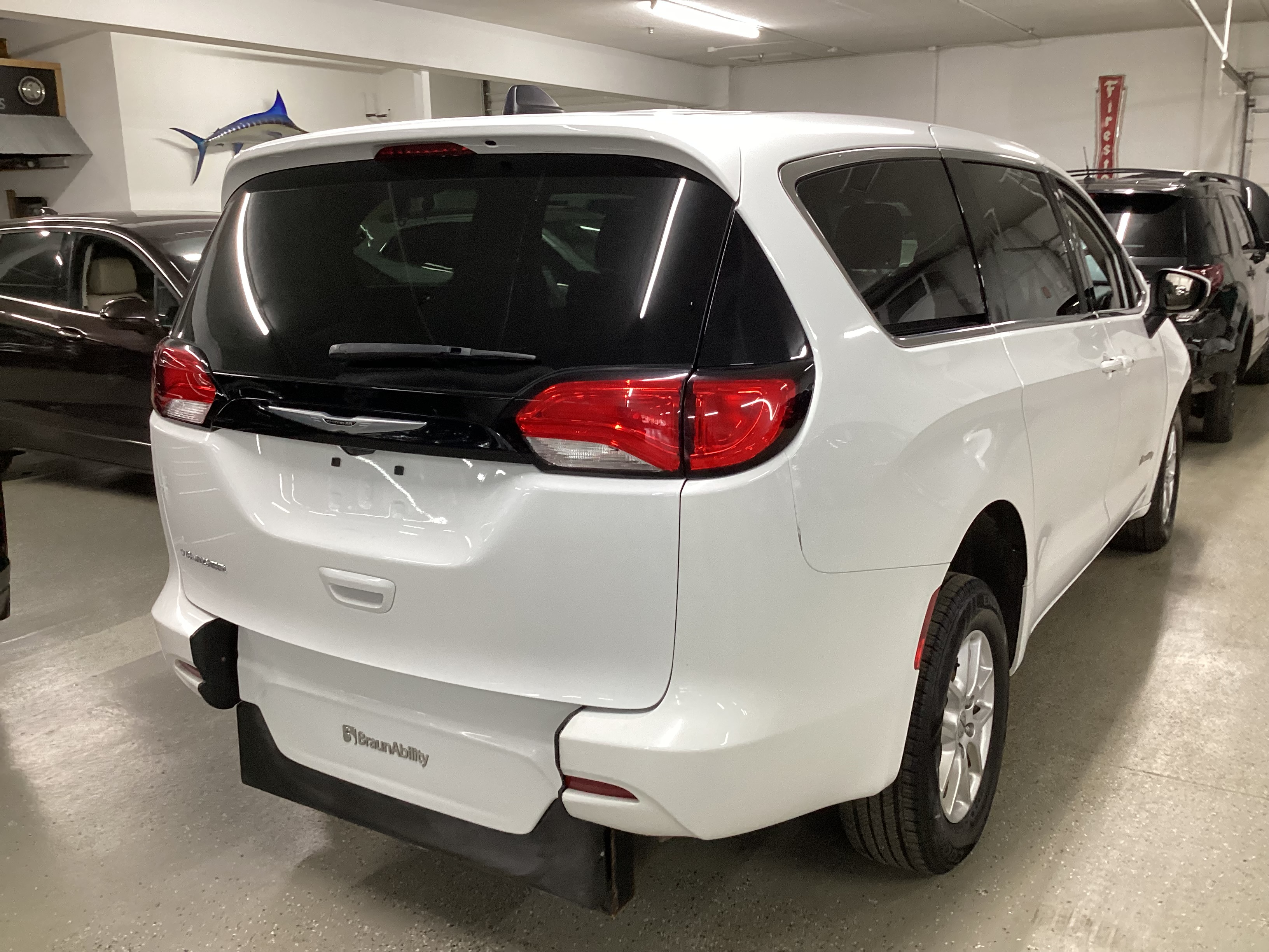 2022 CHRYSLER Voyager LX Handicap Van - Image 3