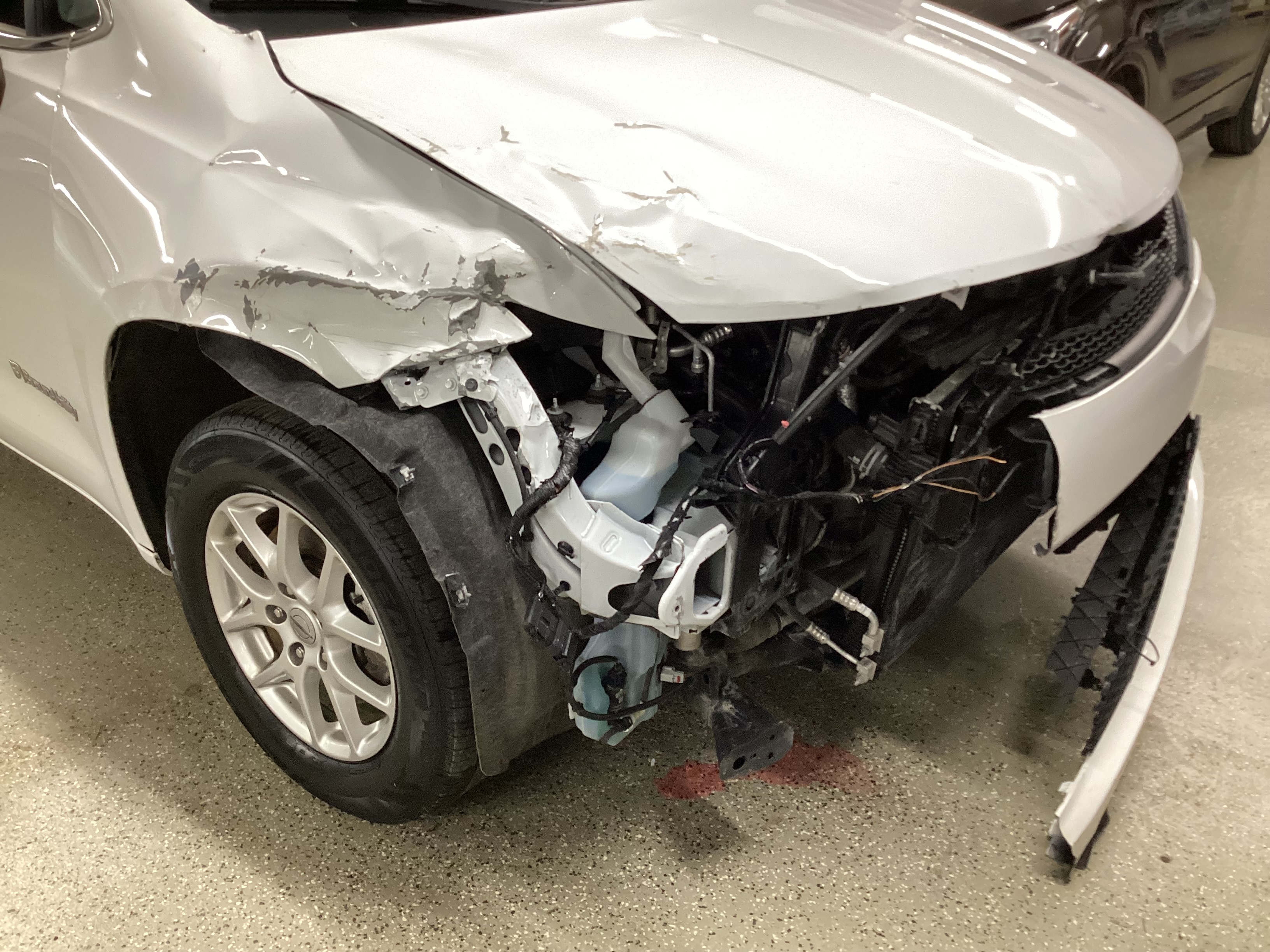 2022 CHRYSLER Voyager LX Handicap Van - Image 5