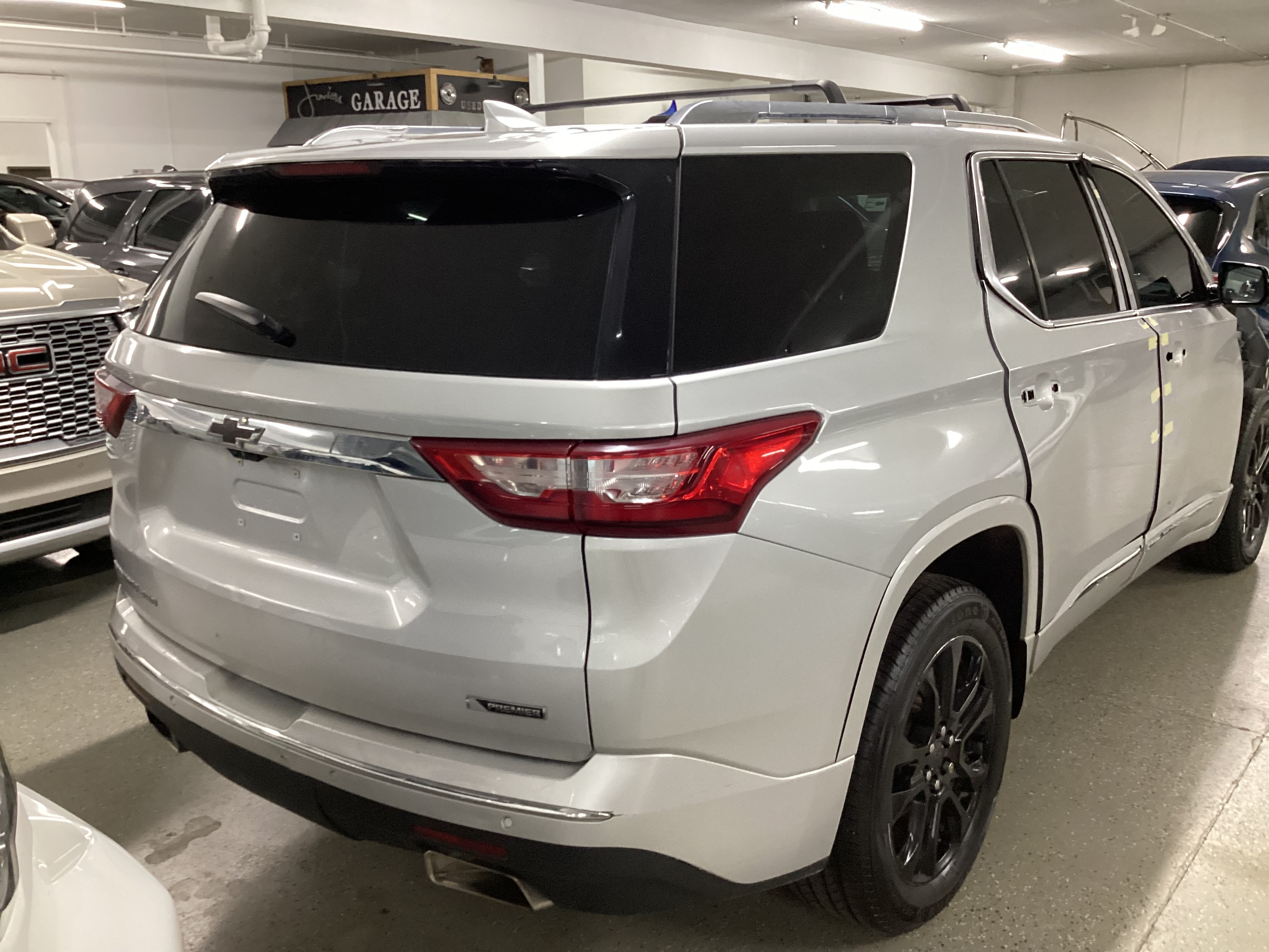 2018 CHEVROLET Traverse Premier AWD - Image 3