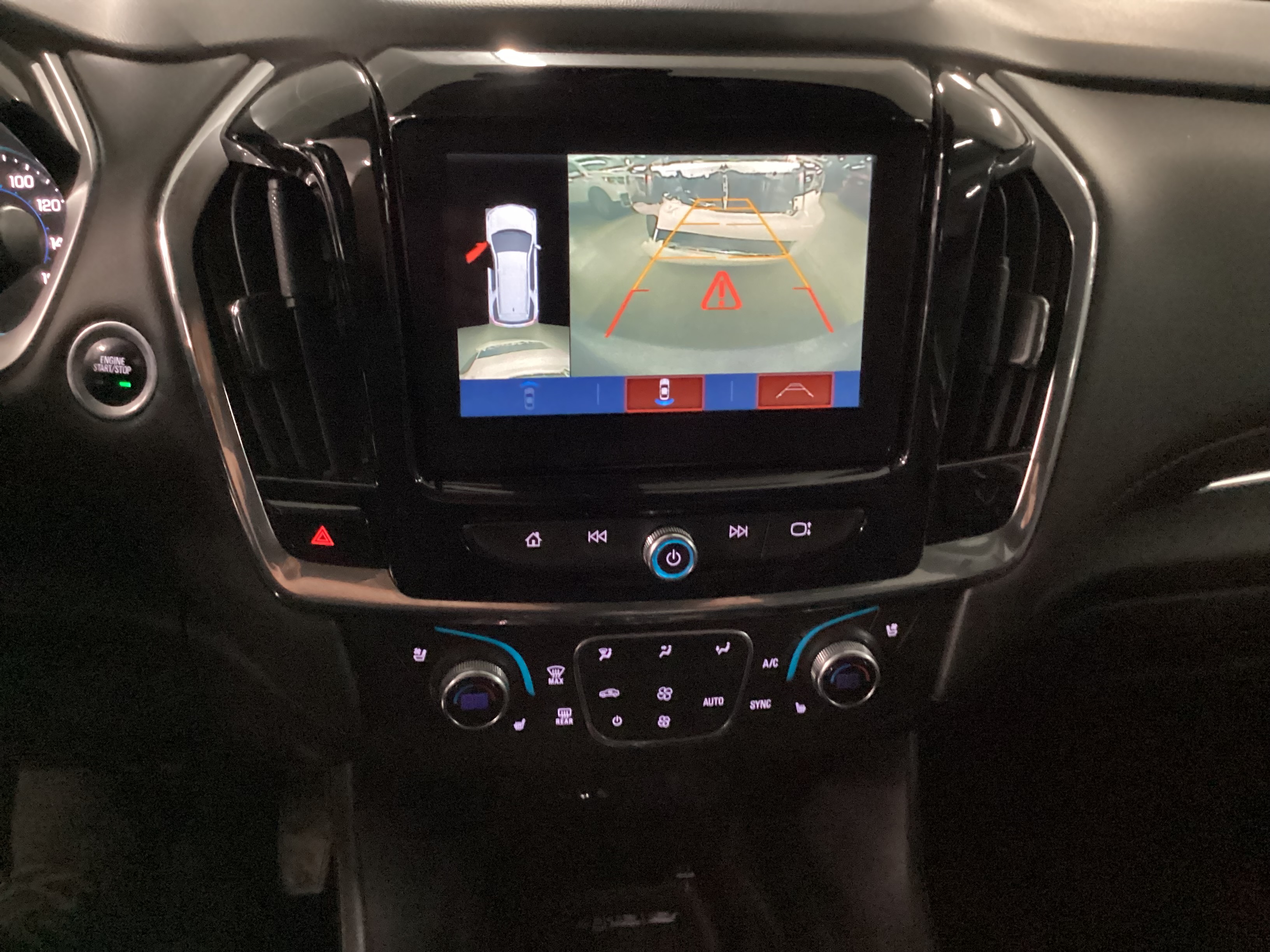 2018 CHEVROLET Traverse Premier AWD - Image 12